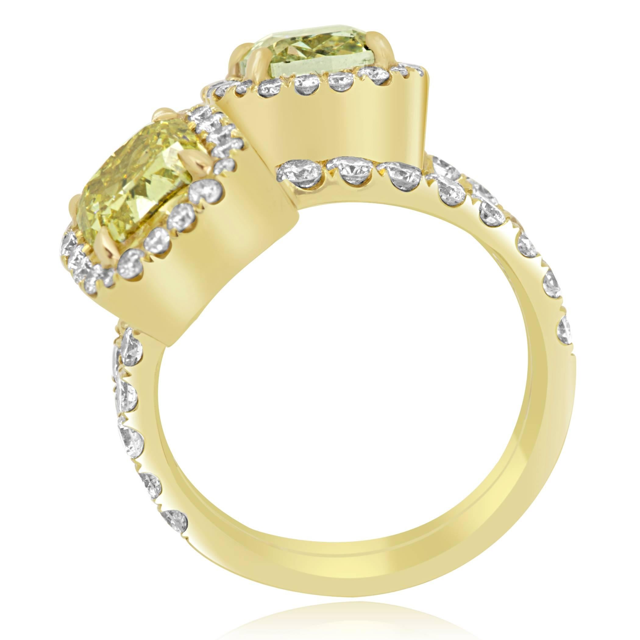 GIA Certified Natural Green and Yellow Diamond Twotone Gold Halo Toi Et Moi Ring 1