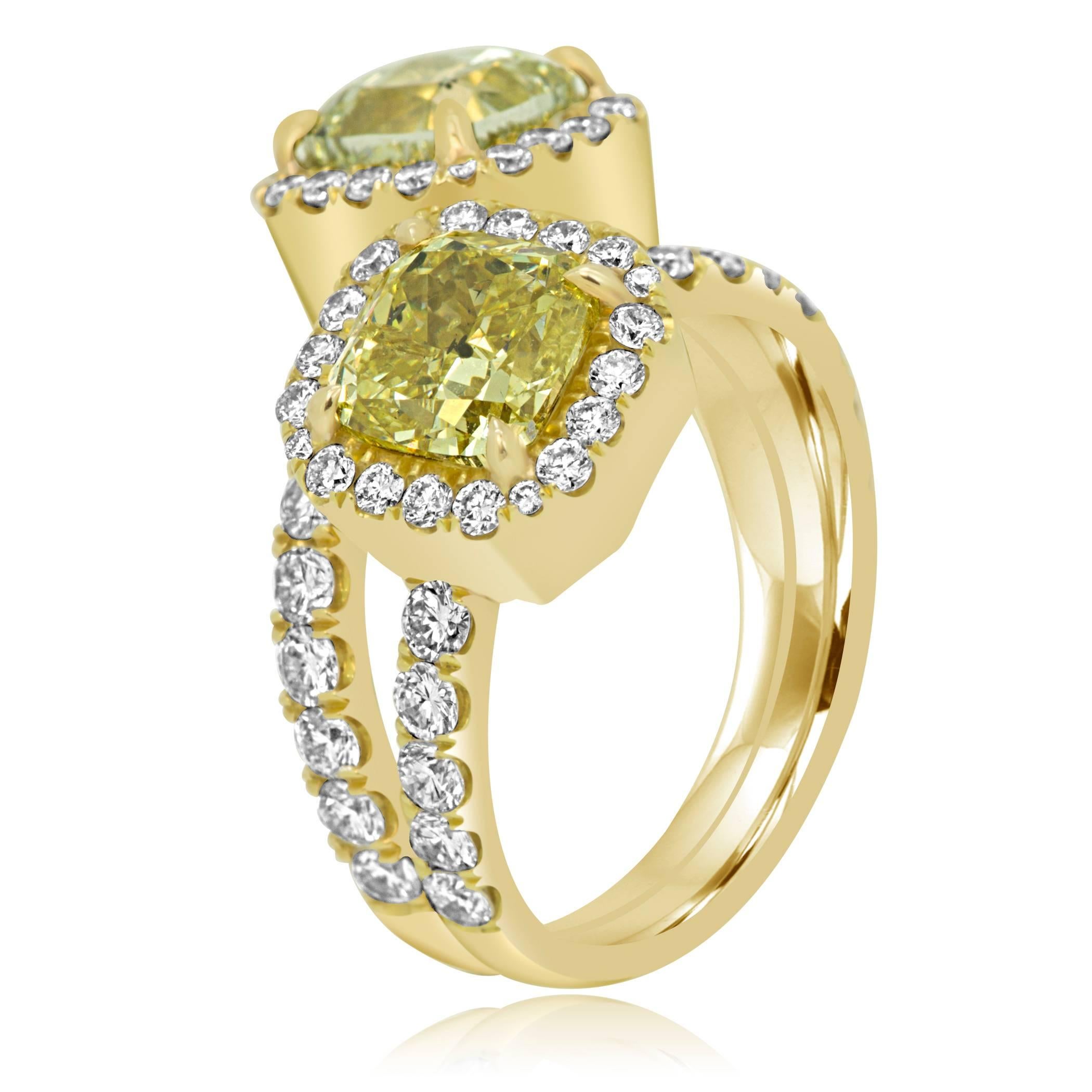 GIA Certified Natural Green and Yellow Diamond Twotone Gold Halo Toi Et Moi Ring 3