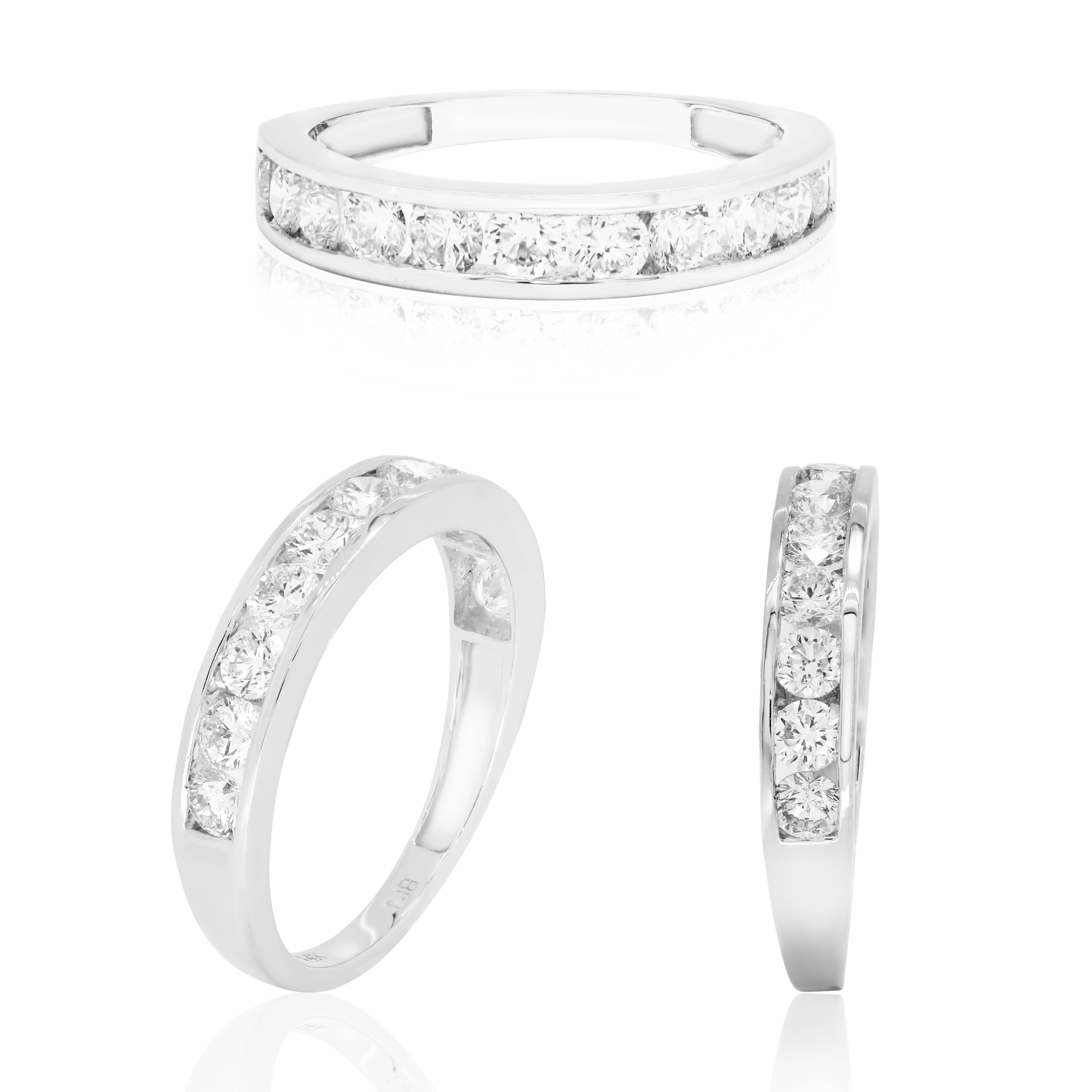 Women's White Diamond Round Channel Set Gold Band Bridal Fashion Cocktail Ring For Sale
