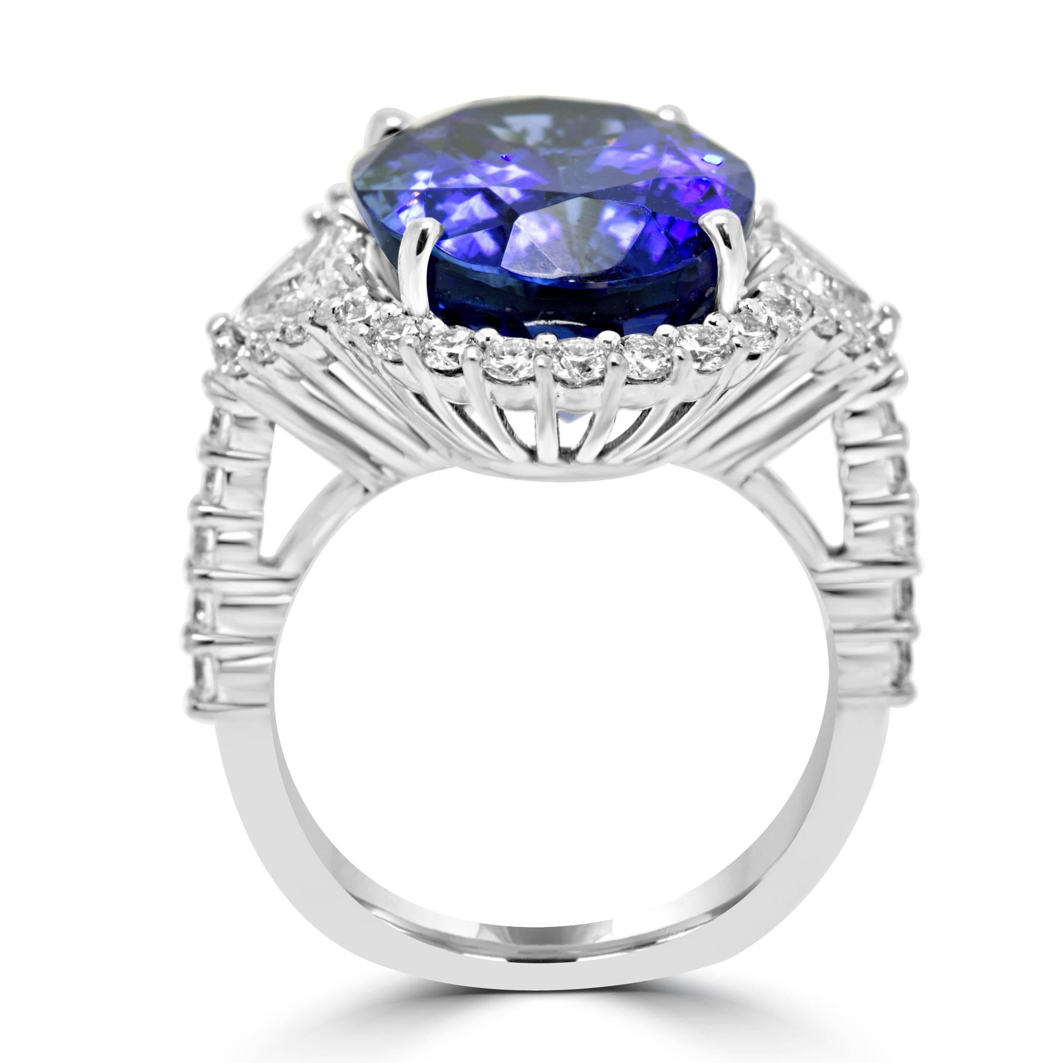 11.46 Carat Tanzanite Oval Diamond Halo Three Stone Fashion Cocktail Gold Ring In Excellent Condition In NEW YORK, NY