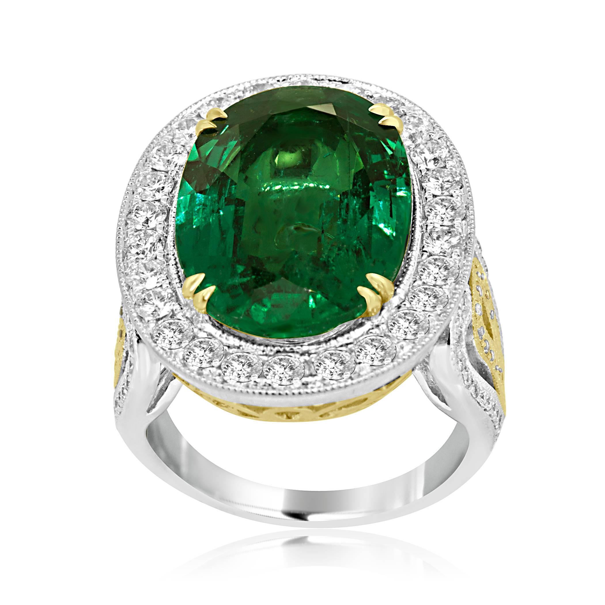 GIA Certified 9.01 Carat Oval Emerald Diamond Two Color Gold Ring In New Condition In NEW YORK, NY