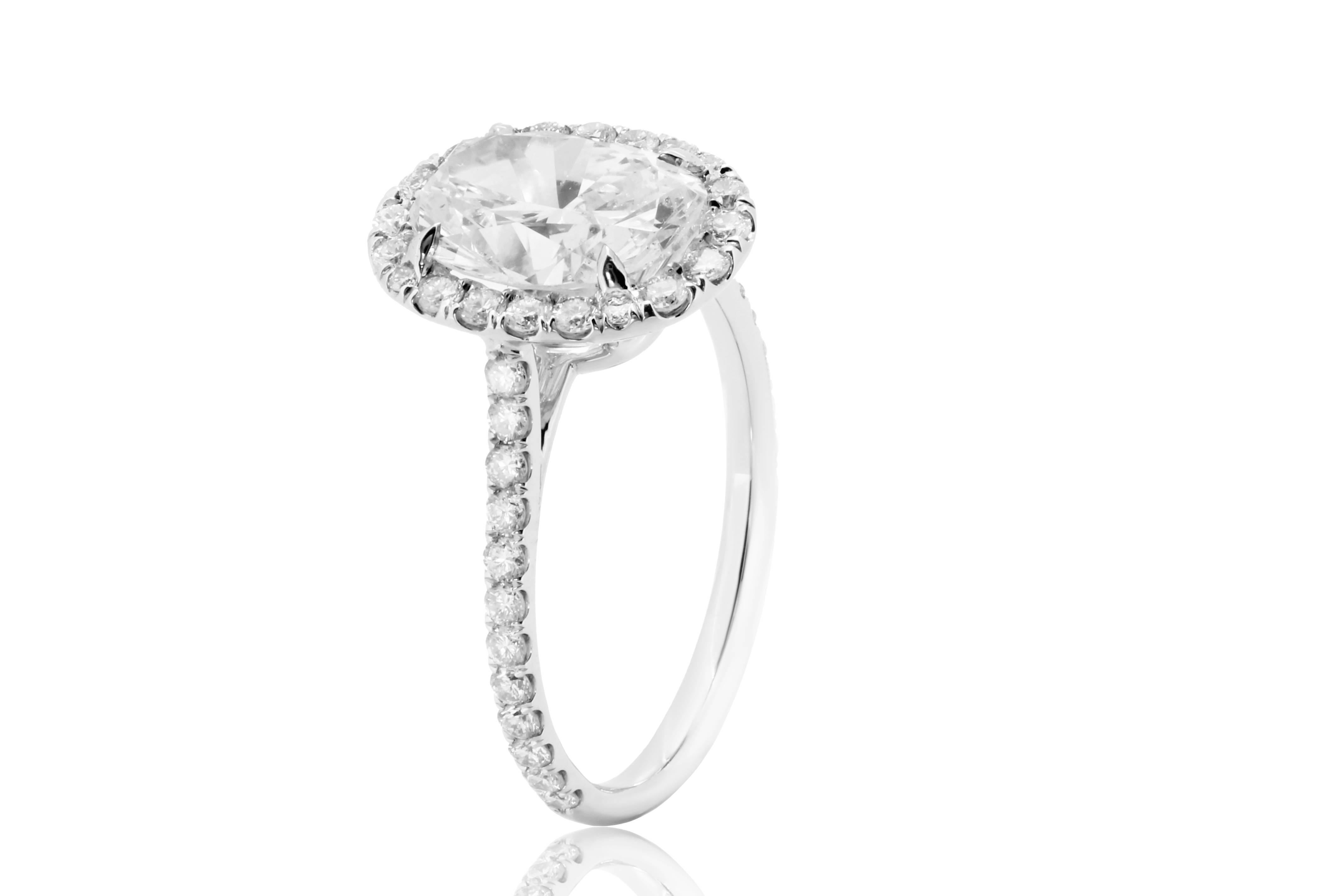 Oval Cut Certified 2.48 Carat Oval Diamond Halo White Gold Bridal Fashion Cocktail Ring