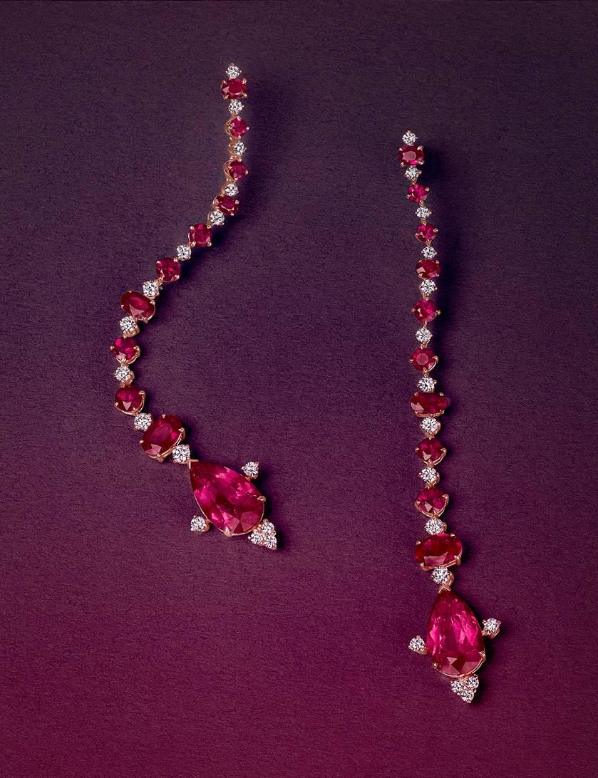 Women's 18 Carat Rose Gold White Diamonds Ruby Rubellite Pear Dangle Drop Earrings