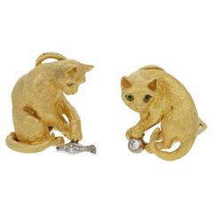 boucles d'oreilles chat en or et diamants Tiffany & Co. des années 1980