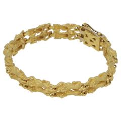 Retro Lion Motif 18 Karat Gold Bracelet