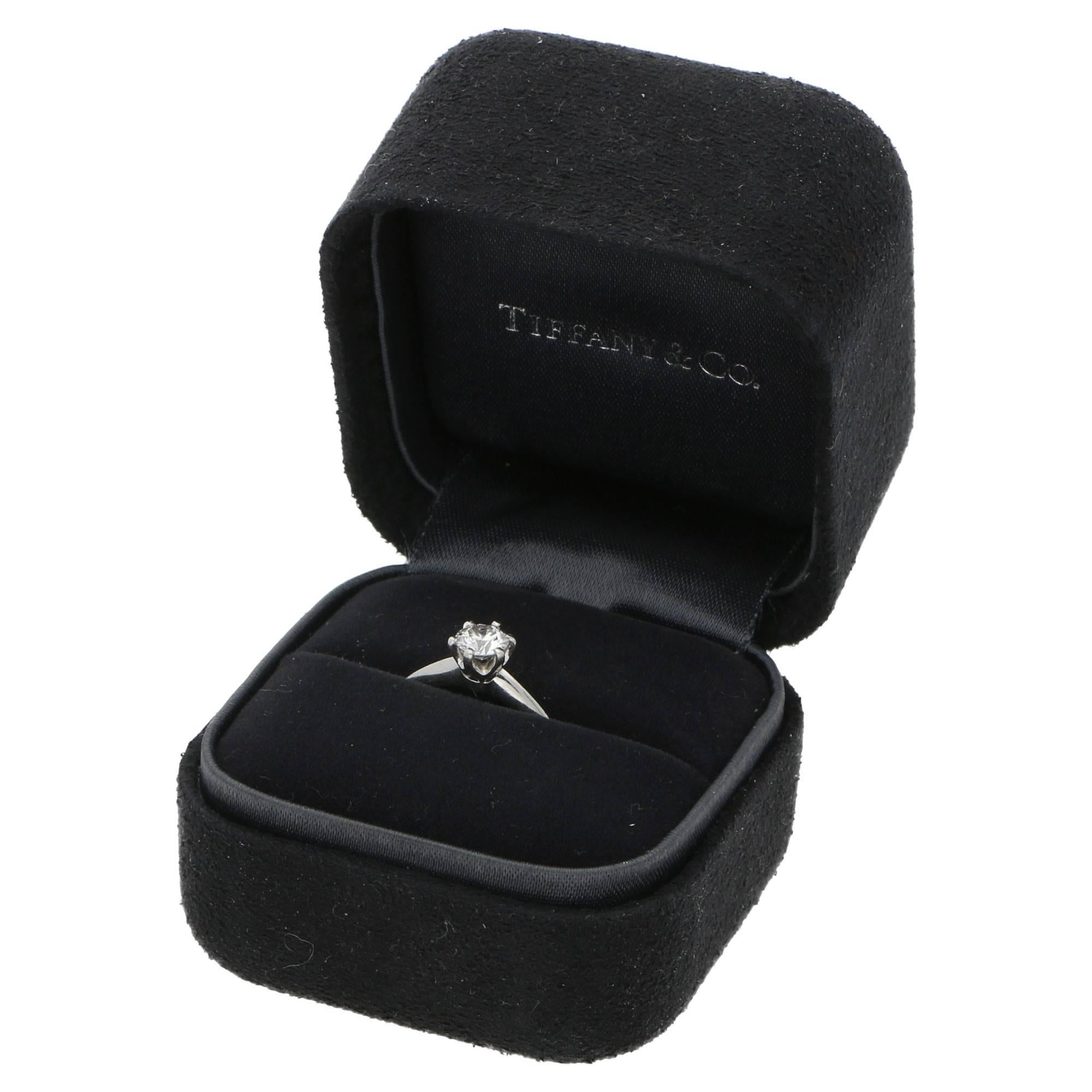 Tiffany & Co. 0.44 Carat Single Stone Diamond Platinum Ring In Excellent Condition In London, GB
