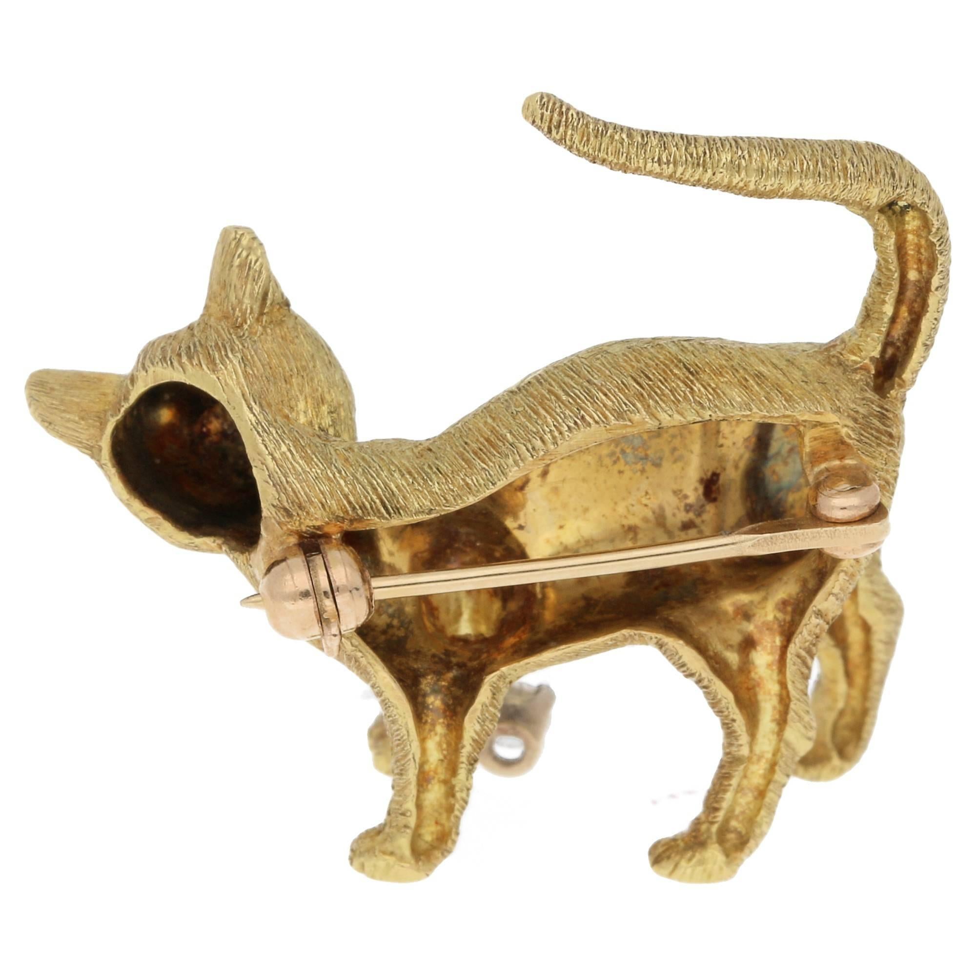 Men's 18 Karat Gold Vintage Cat Brooch with Diamond