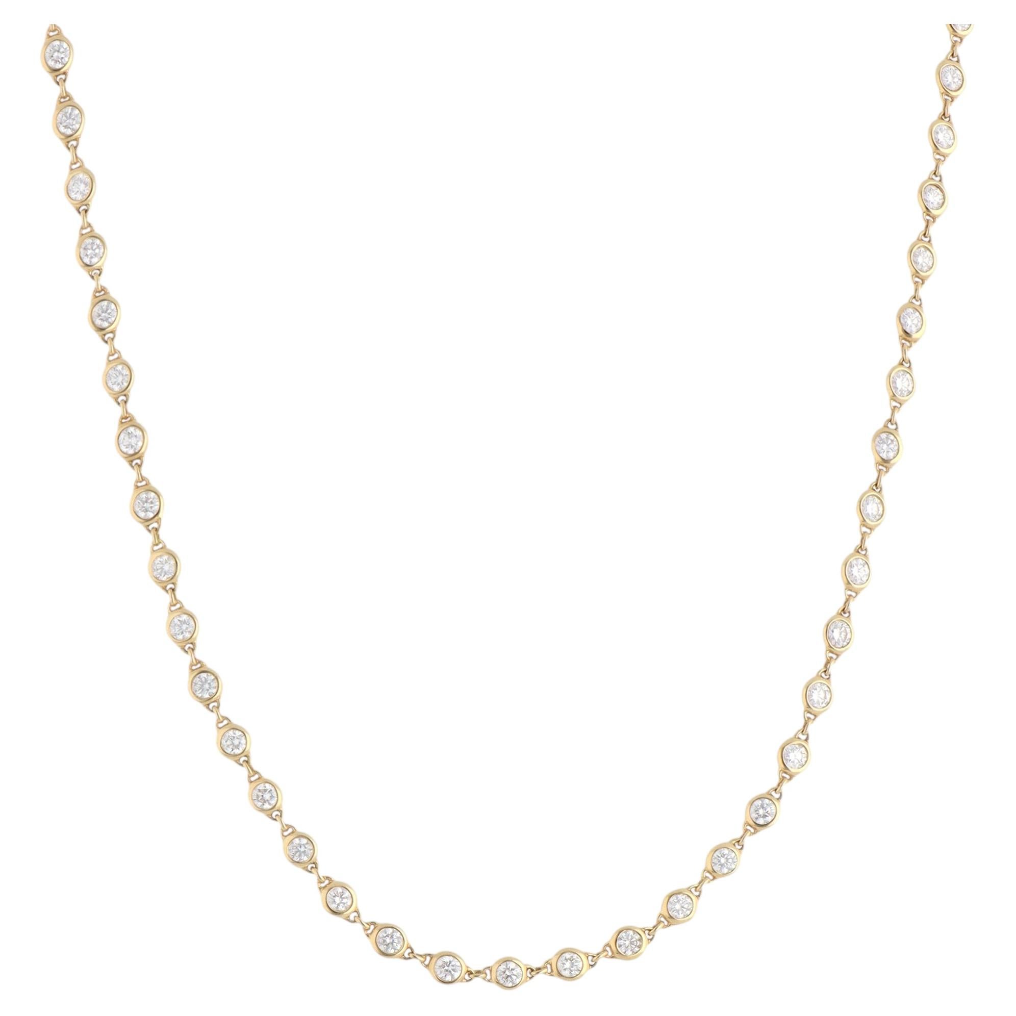 Contemporary 3.22ct Diamond Dot Chain Necklace For Sale