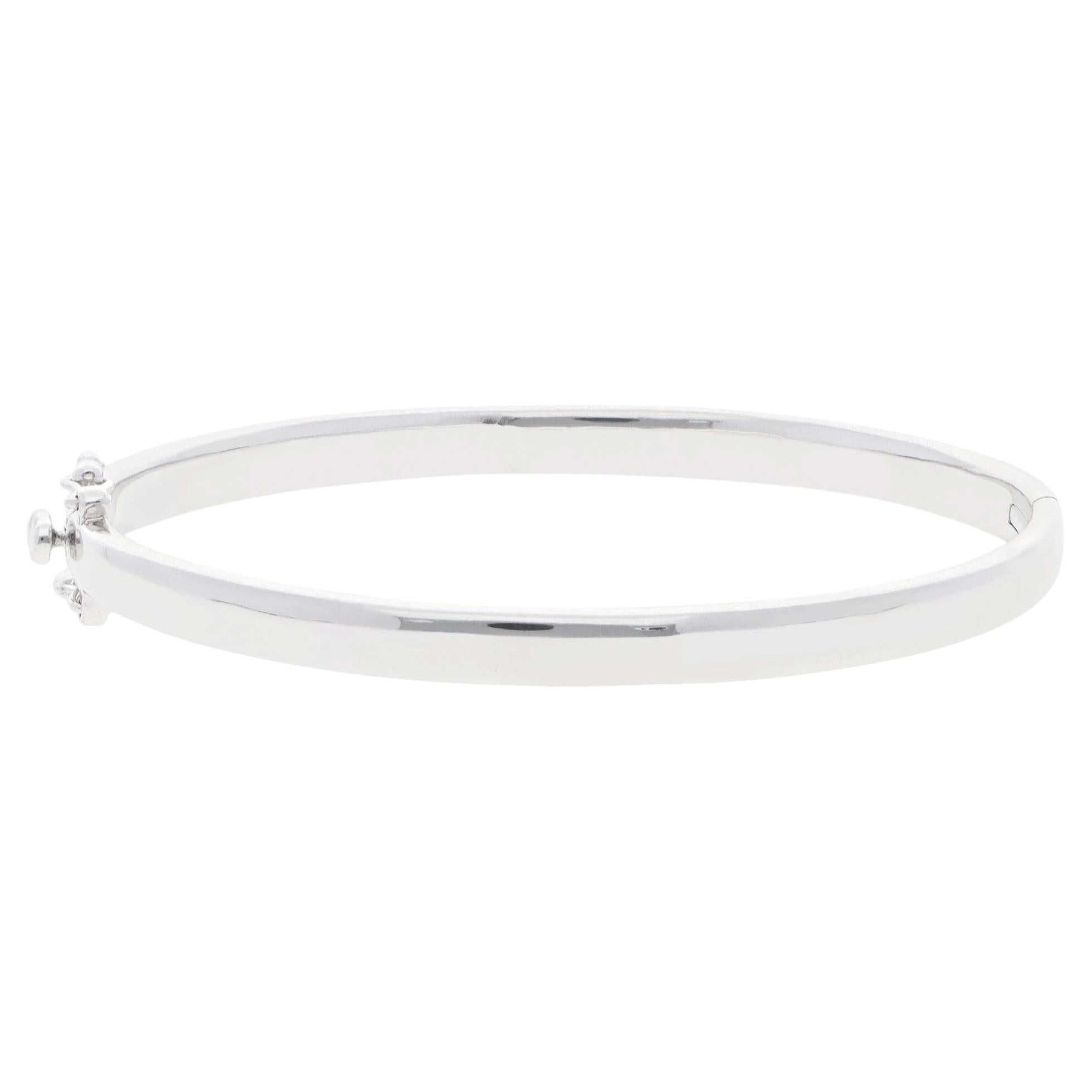 Contemporary Solid Oval Bangle For Sale