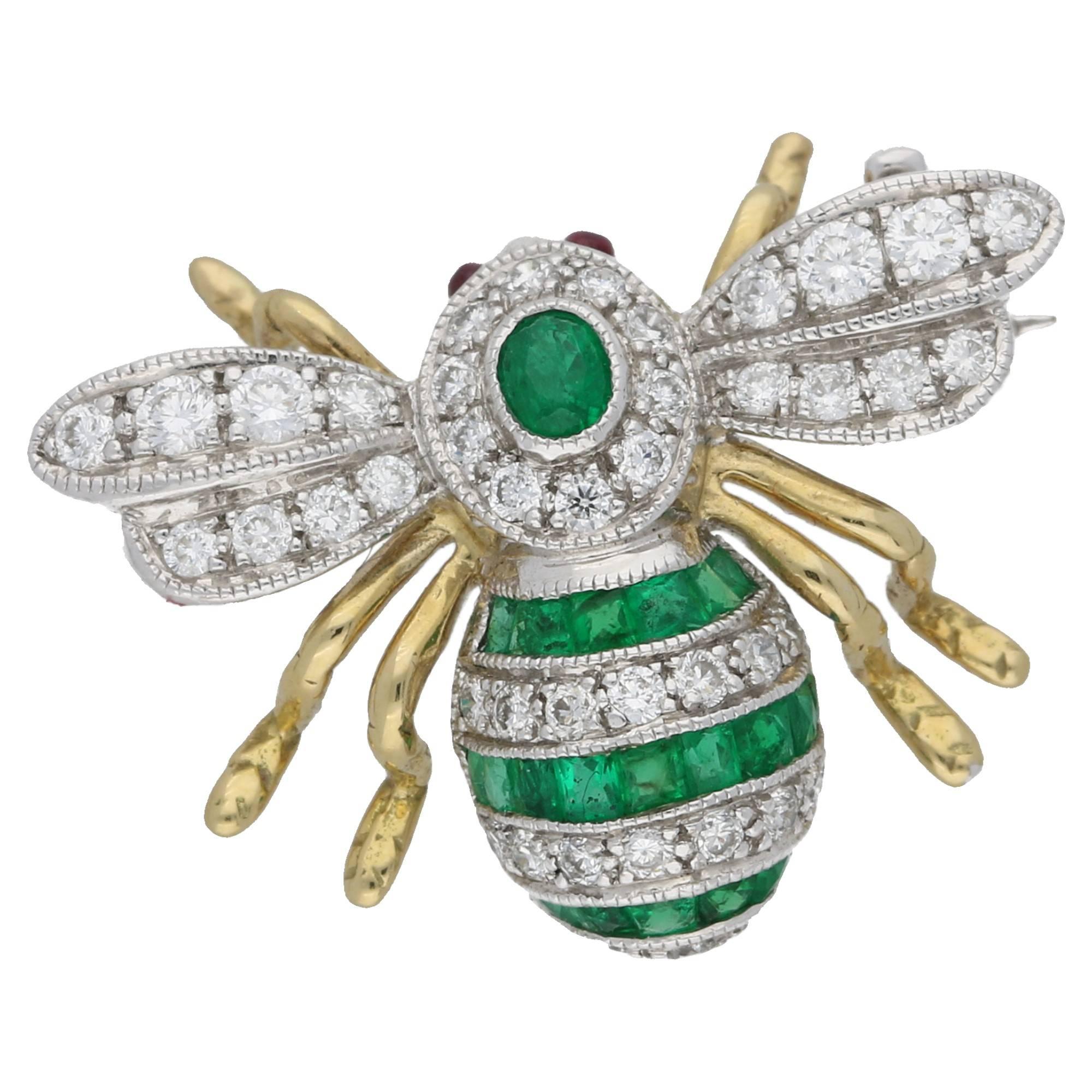 Emerald Diamond Set Bee Brooch in Gold