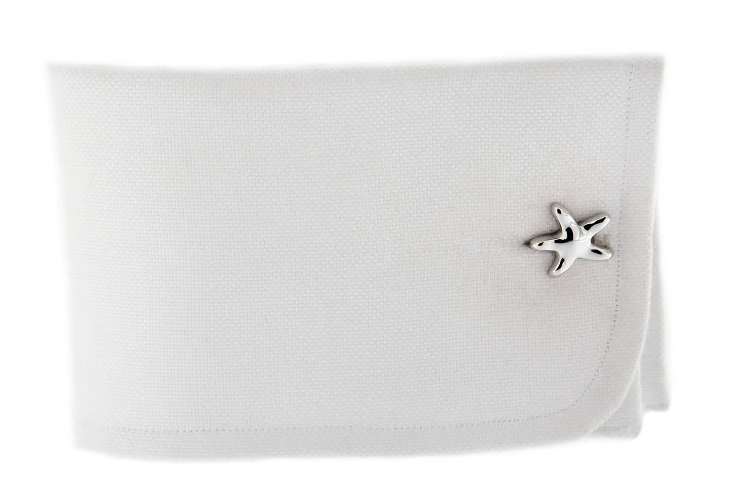 Jona design collection, hand crafted in Italy, rhodium plated sterling silver starfish cufflinks. 

Dimensions
0.63 in W x 0.50 in H
16 mm W x 13 mm H

All Jona jewelry is new and has never been previously owned or worn. Each item will arrive at