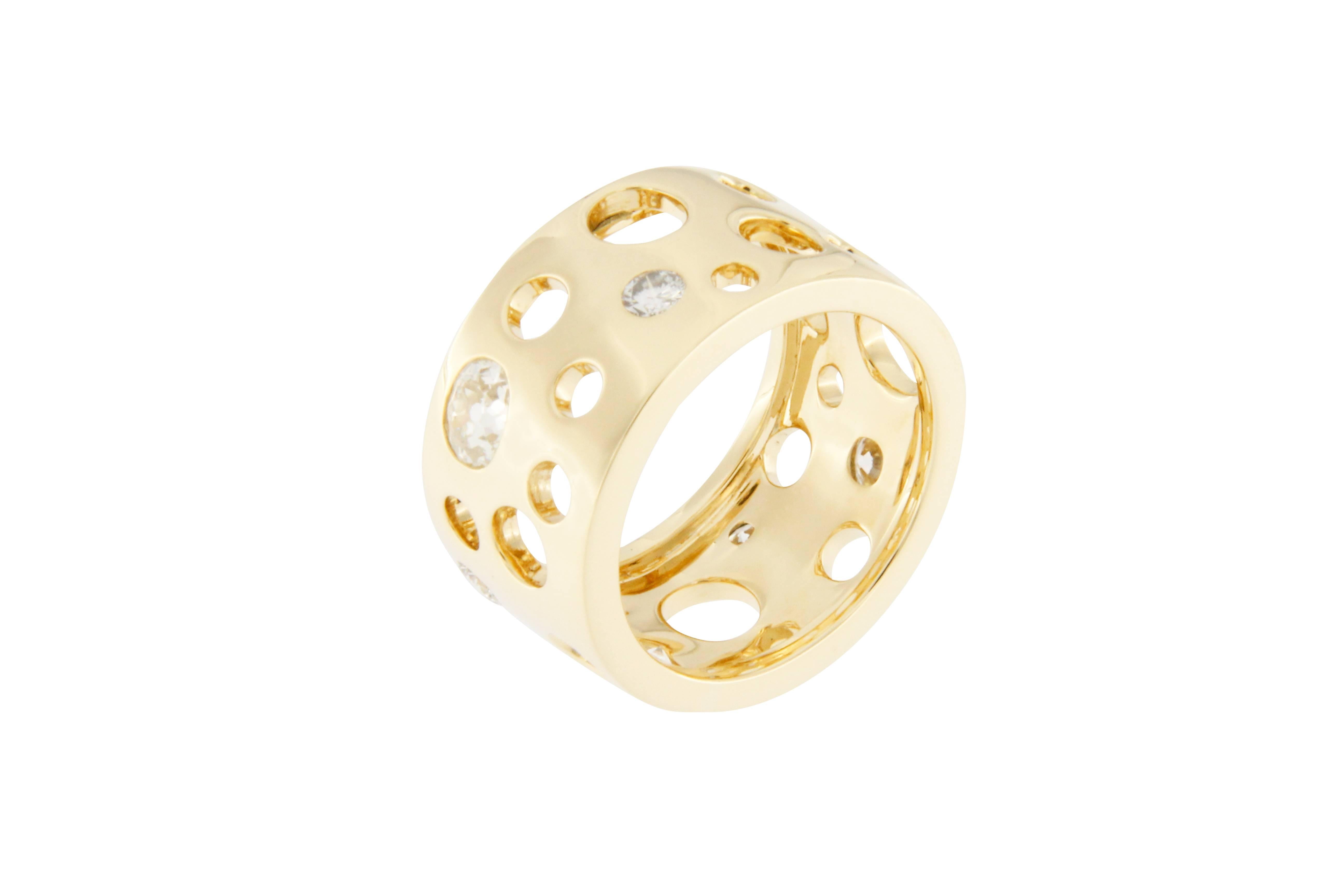 Women's or Men's Jona White Diamond 18 Karat Yellow Gold Band Ring