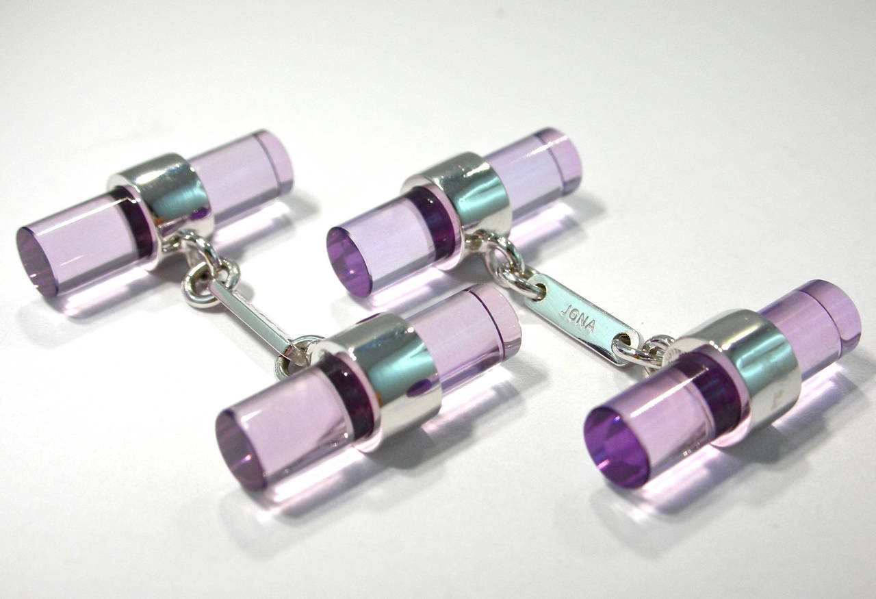 Amethyst 18 karat white gold bar cufflinks, designed by Jona and hand made in Italy. Marked Jona.

Measures: L 19.5 x D 7.17 mm.

 All of our jewelry is new and has never been previously owned or worn.