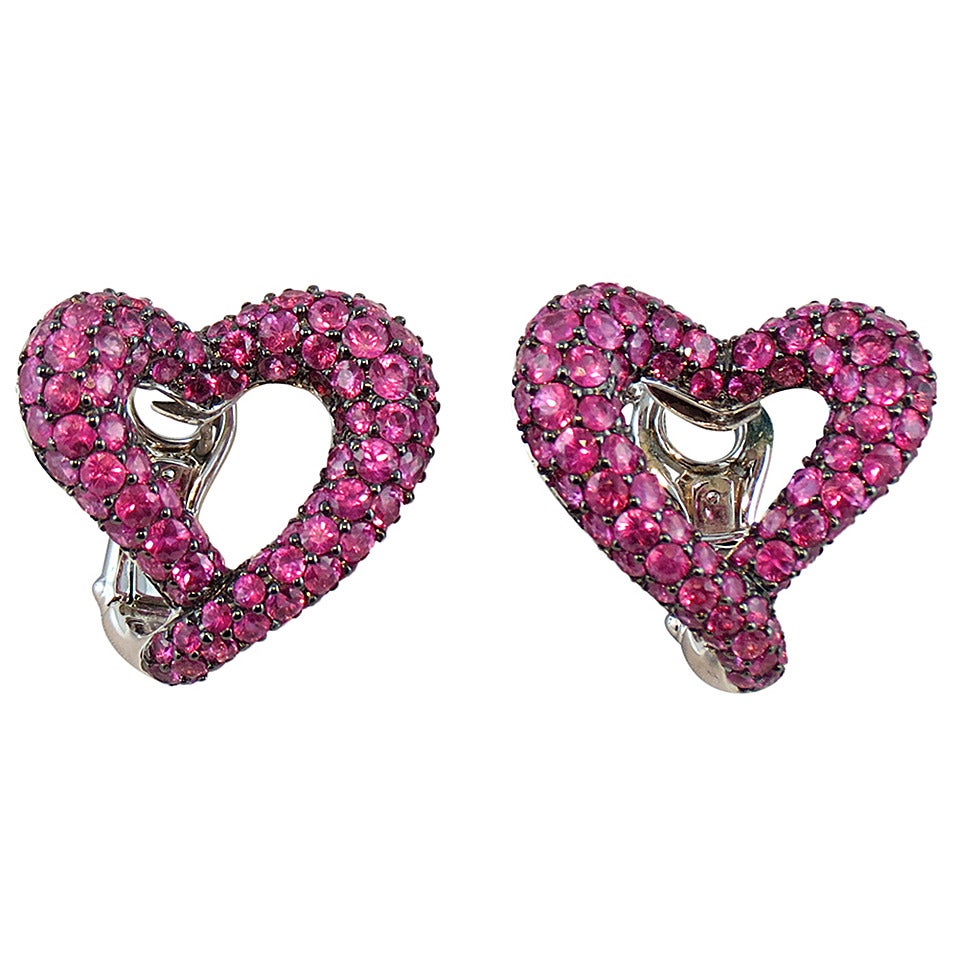 Jona Open Heart Intense Pink Sapphire 18 Karat White Gold Clip-On Earrings