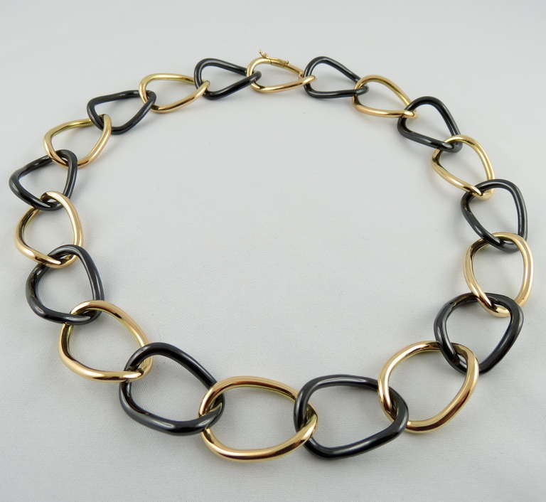 Contemporary Jona 18 Karat Yellow gold and High-Tech Black Ceramic Curb Link Necklace