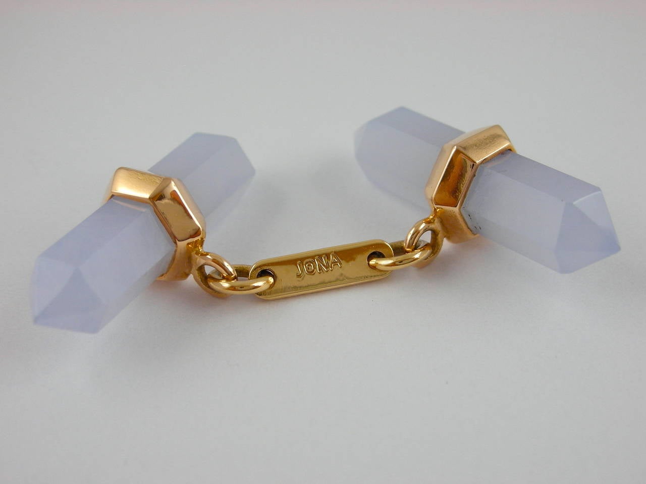 Jona design collection, hand crafted in Italy, Chalcedony prism bar cufflinks mounted in 18 karat rose gold. The gold cufflinks are 