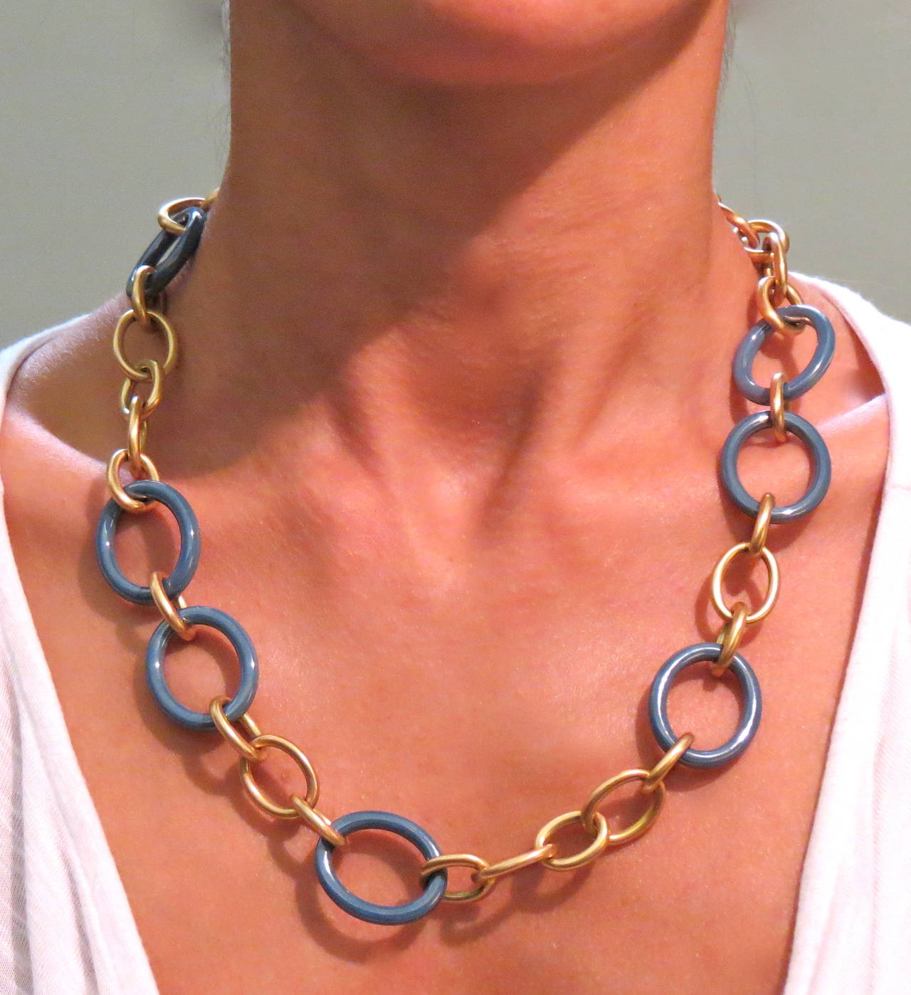 Contemporary Jona High-Tech Ceramic Brushed 18 Karat Yellow Gold Link Necklace