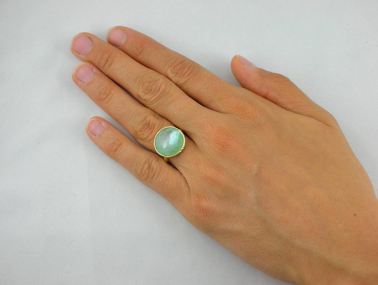 Jona Chrysoprase Quartz 18k Yellow Gold Ring In New Condition In Torino, IT