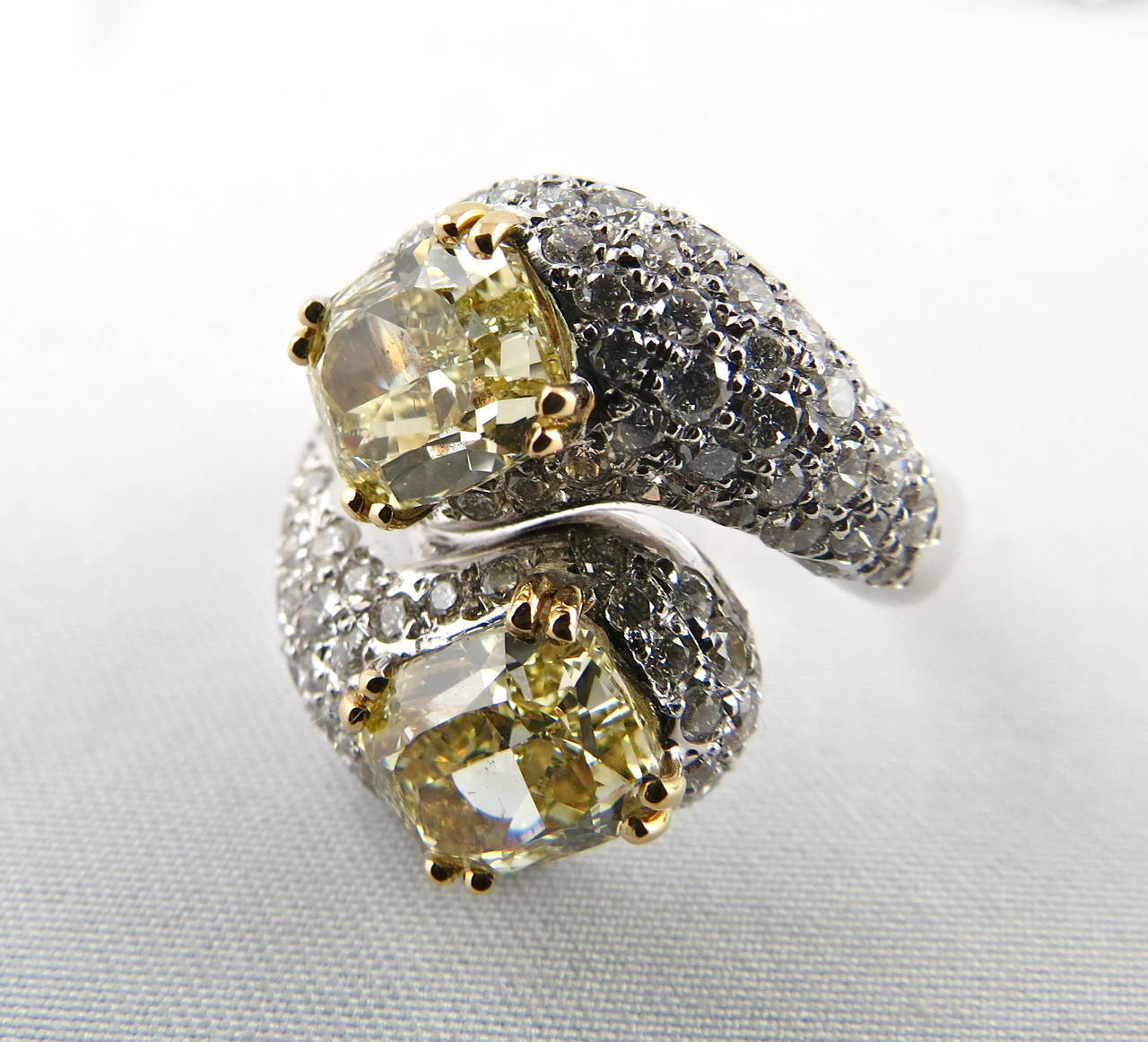 Women's Jona Crossover Fancy Yellow GIA Cert Diamond Gold Cocktail Ring