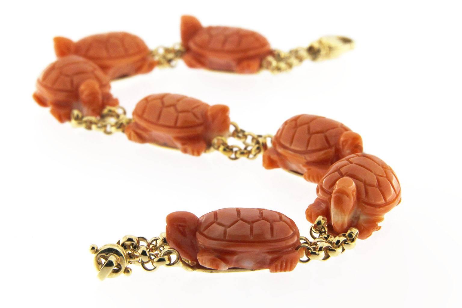 Women's Jona Coral Turtle 18k Yellow Gold Link Bracelet