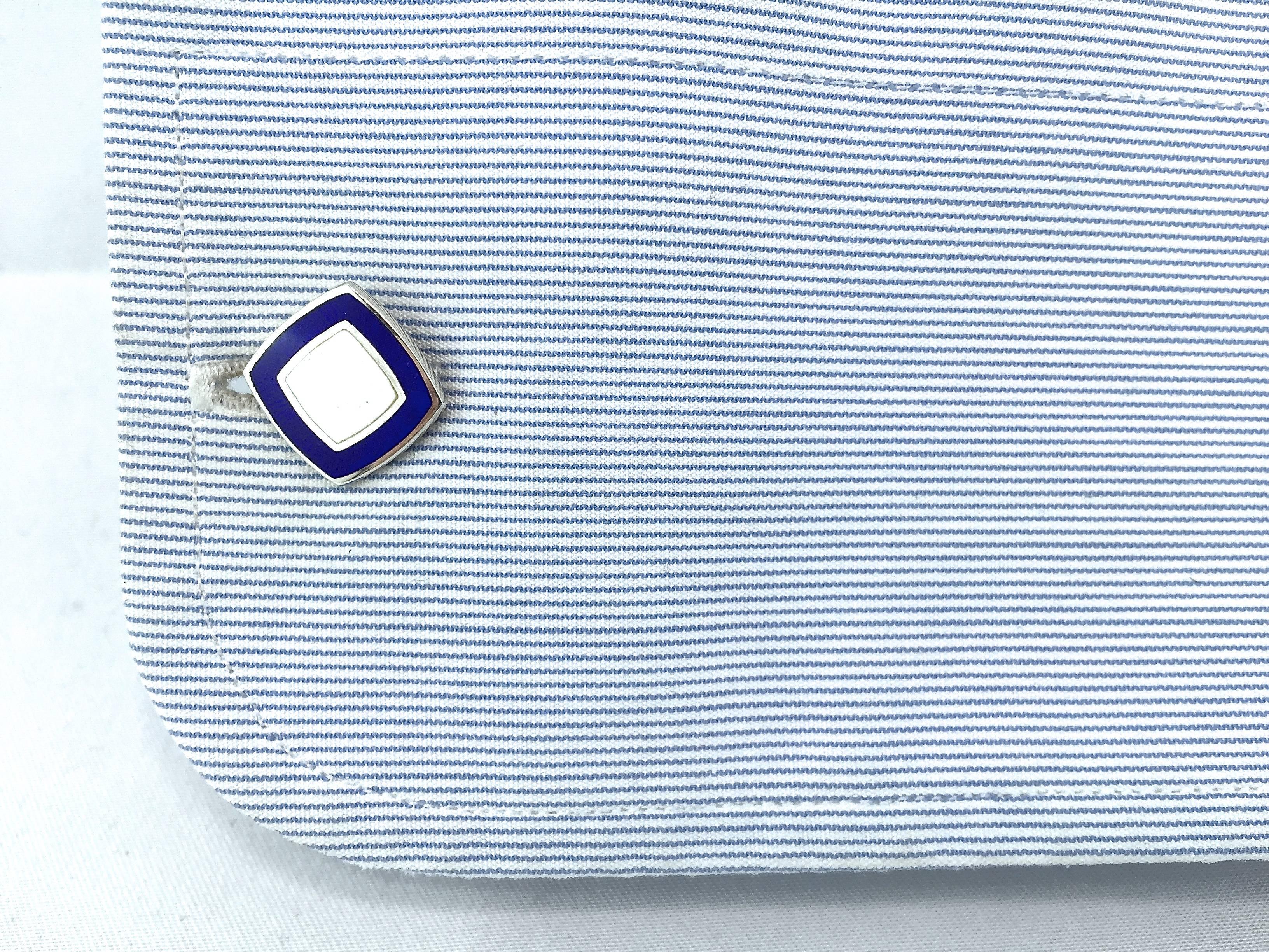 Jona sterling silver cuff links with blue and white enamel.
All Jona jewelry is new and has never been previously owned or worn. Each item will arrive at your door beautifully gift wrapped in Jona boxes, put inside an elegant pouch or jewel box.
