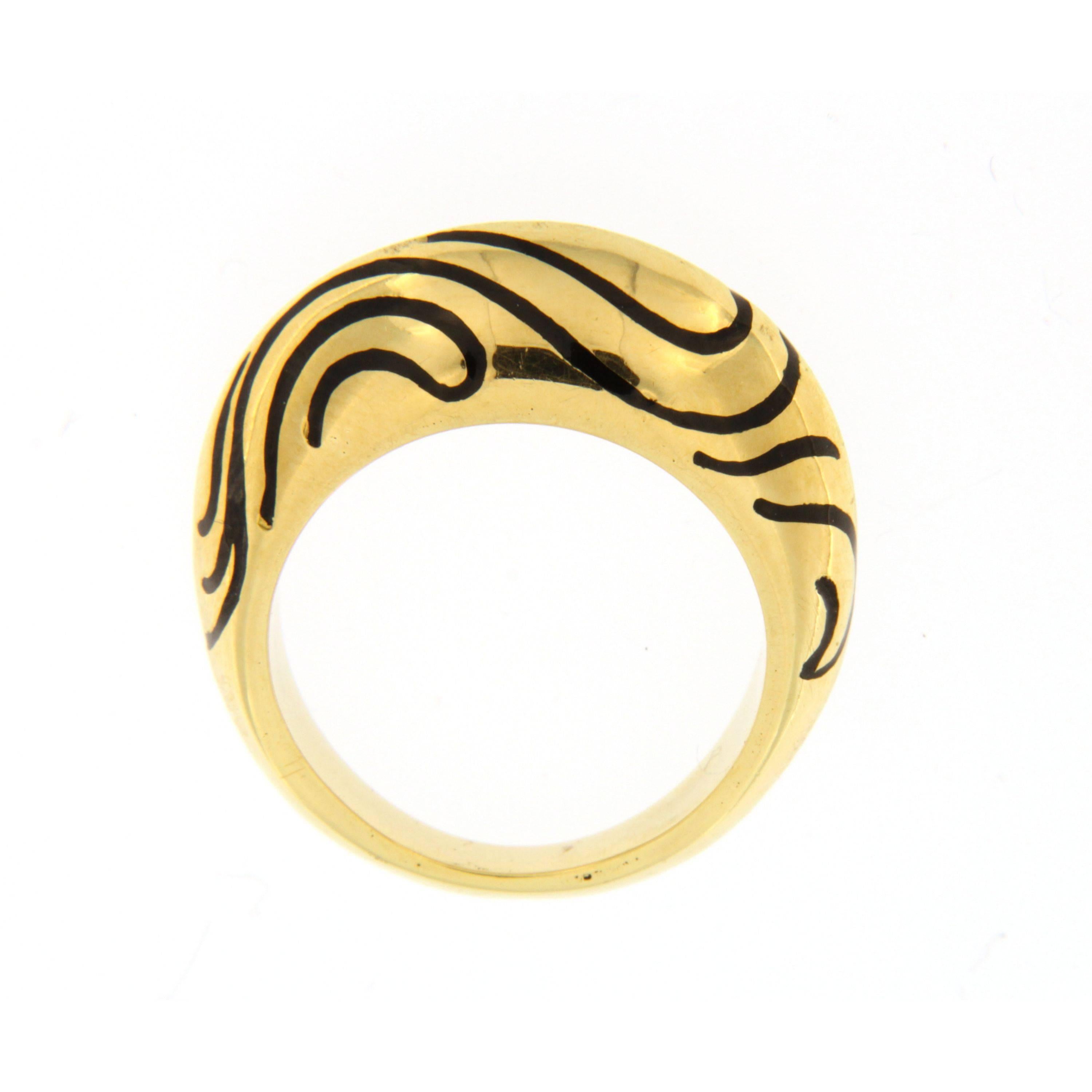 Jona Black Enamel 18 Karat Yellow Gold Dome Ring In New Condition In Torino, IT