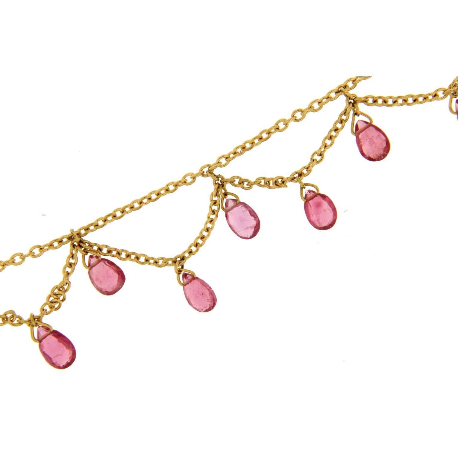 Jona design collection, hand crafted in Italy, 18 karat yellow gold chain necklace, featuring 7.65 carats of briolette cut pink tourmaline drops. 
Total length: 18.11in.- 46cm. 

All Jona jewelry is new and has never been previously owned or worn.