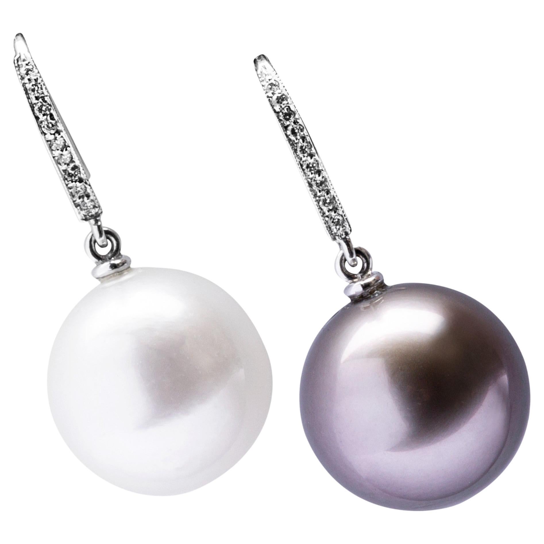 Alex Jona Pendants d'oreilles en or blanc 18 carats avec perles des mers du Sud et diamants blancs