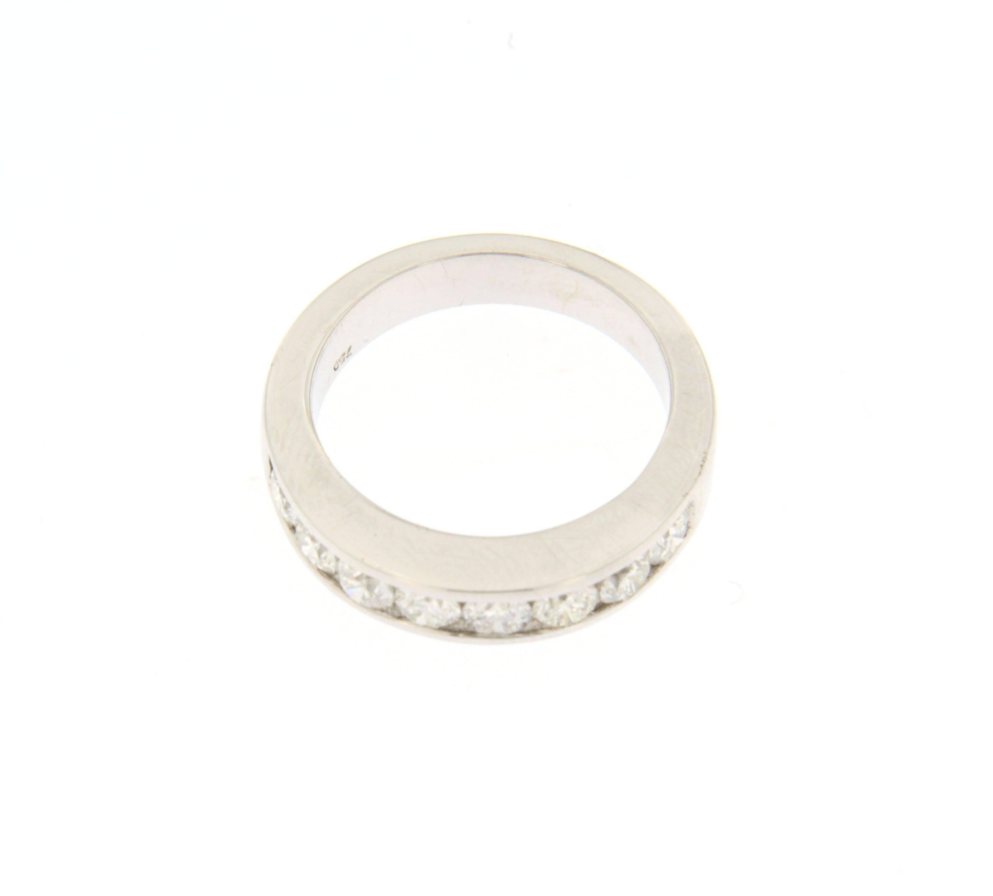 Jona design collection, hand crafted in Italy, 18 karat white gold band ring, featuring 1.50 carats of white diamonds, G color, VVS1 Clarity.  
Size US 6.3, can be sized to any specification.  
All Jona jewelry is new and has never been previously