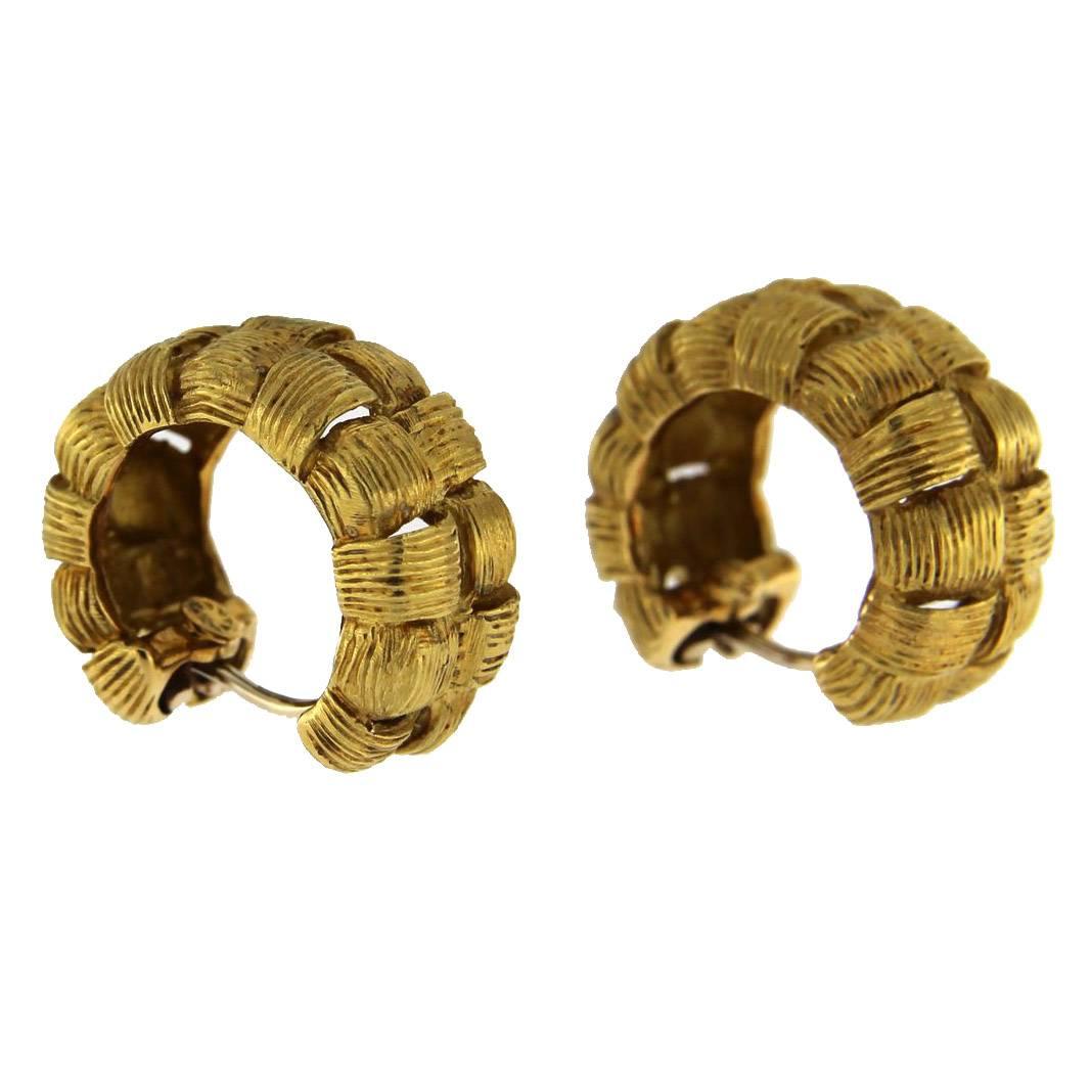 Jona design collection, hand crafted in Italy, 18 karat yellow gold hoop earrings.  

All Jona jewelry is new and has never been previously owned or worn.