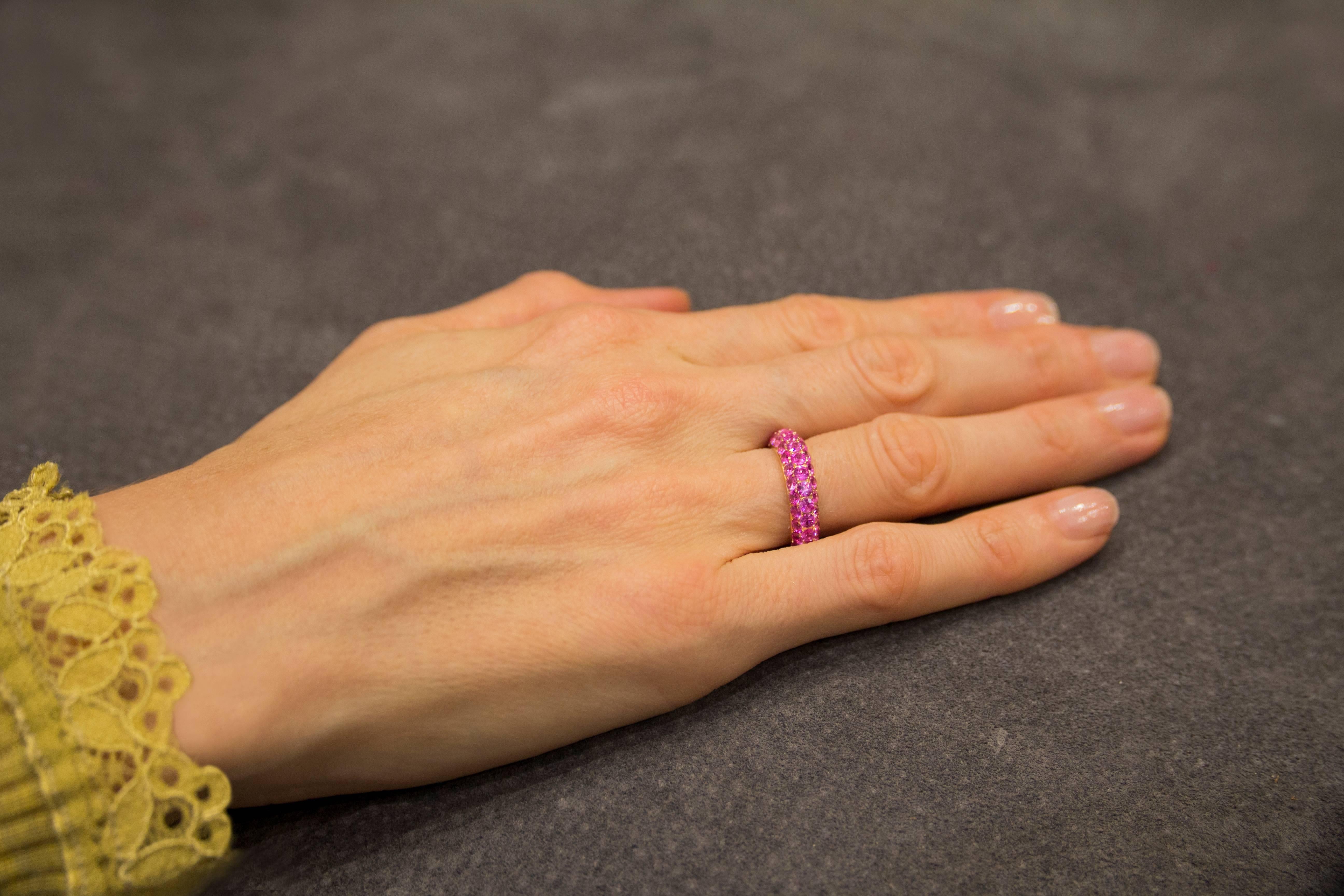 Jona Pink Sapphire Pavé 18 Karat Rose Gold Eternity Band Ring In New Condition In Torino, IT