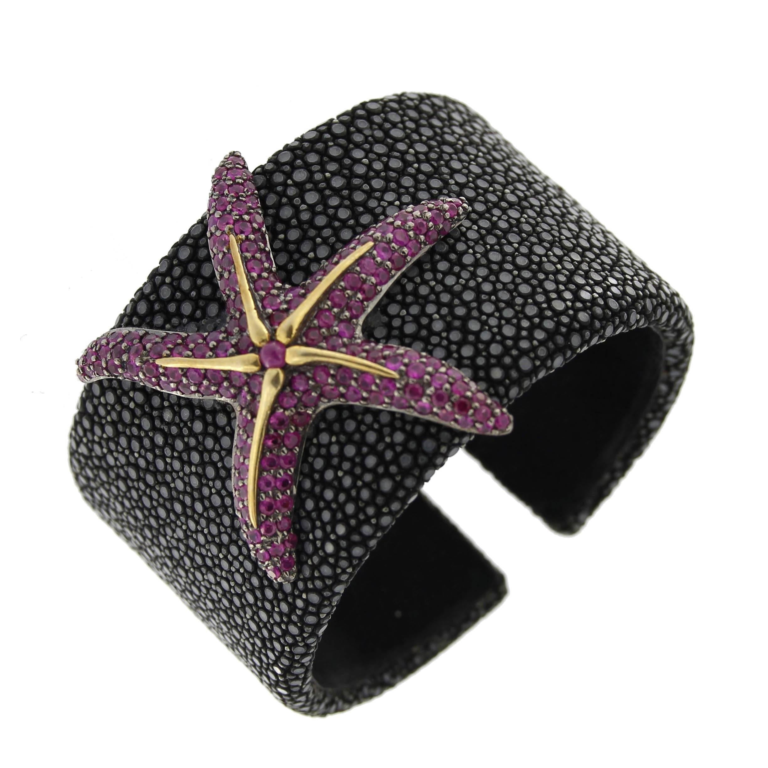 Jona Shagreen Silver Ruby Starfish Cuff Bracelet In New Condition In Torino, IT