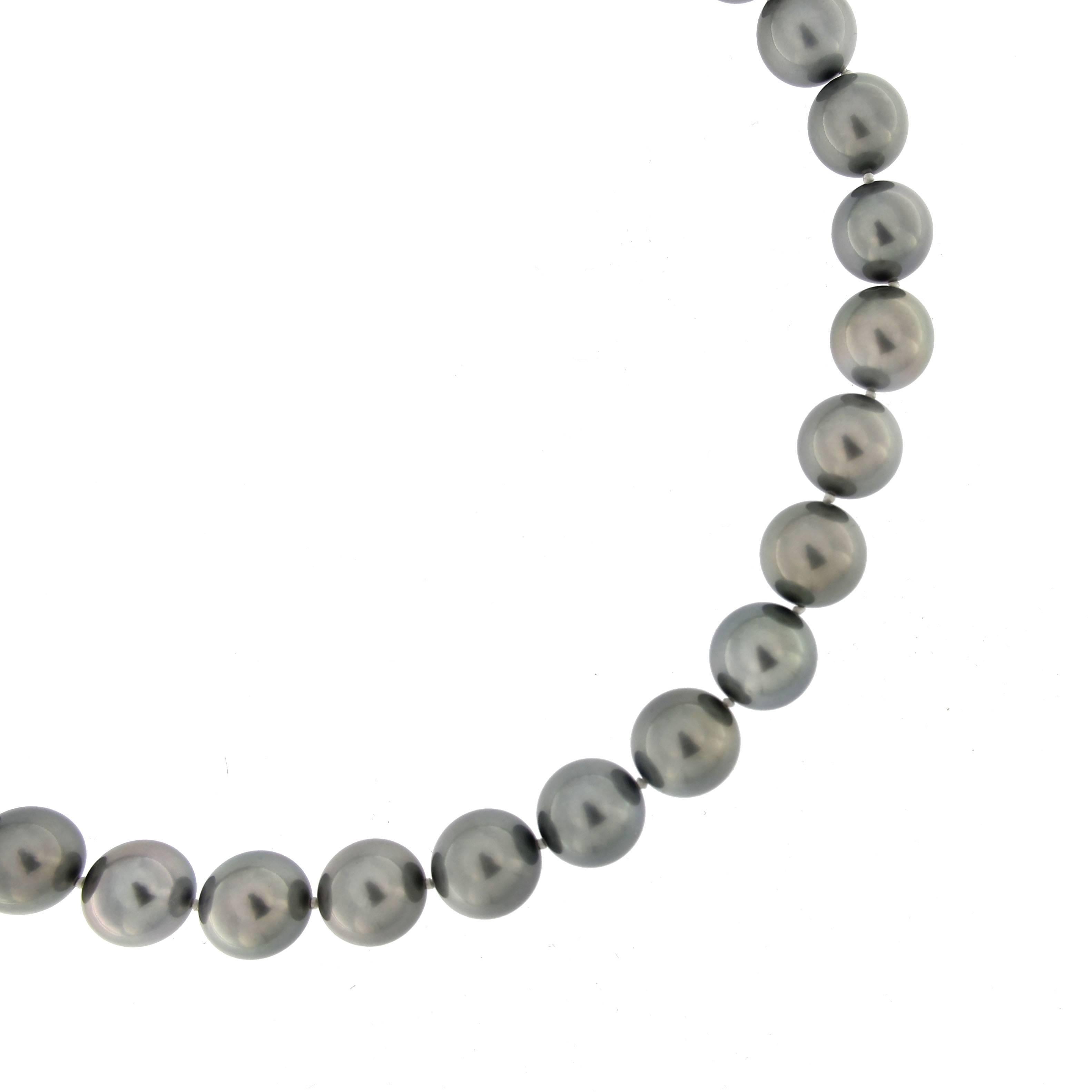 Round Cut Alex Jona Tahitian Silver Grey Pearl Necklace