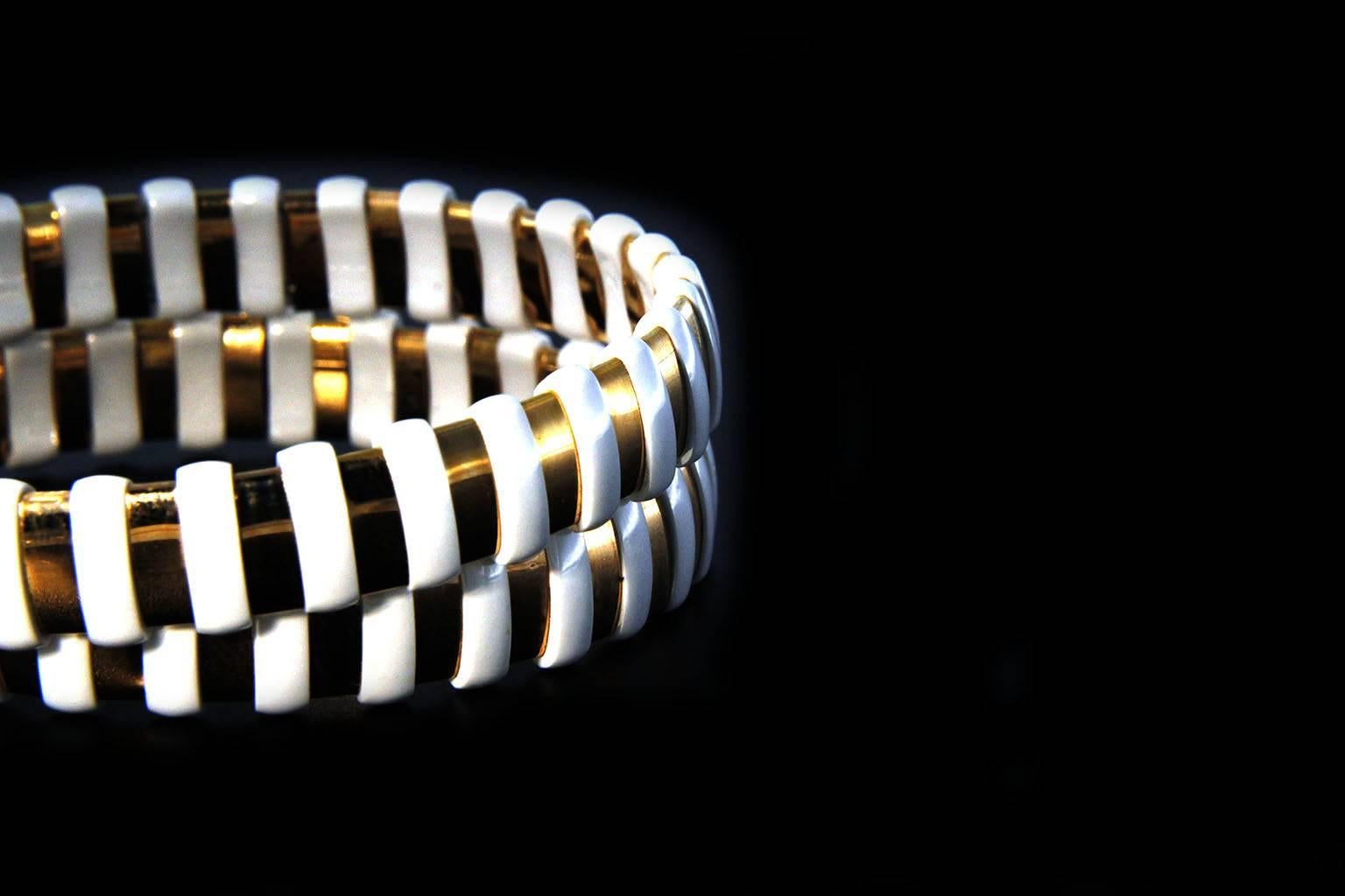 Jona 18K Rose Gold High-Tech White Ceramic Coil Bracelet In New Condition In Torino, IT