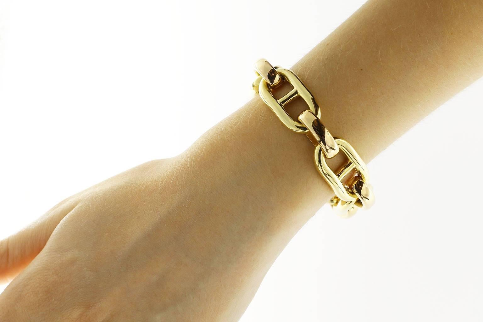 Jona design collection, hand crafted in Italy, Chaine d'Ancre 18 karat yellow and rose gold link bracelet, 21cm long.

All Jona jewelry is new and has never been previously owned or worn. Each item will arrive at your door beautifully gift wrapped
