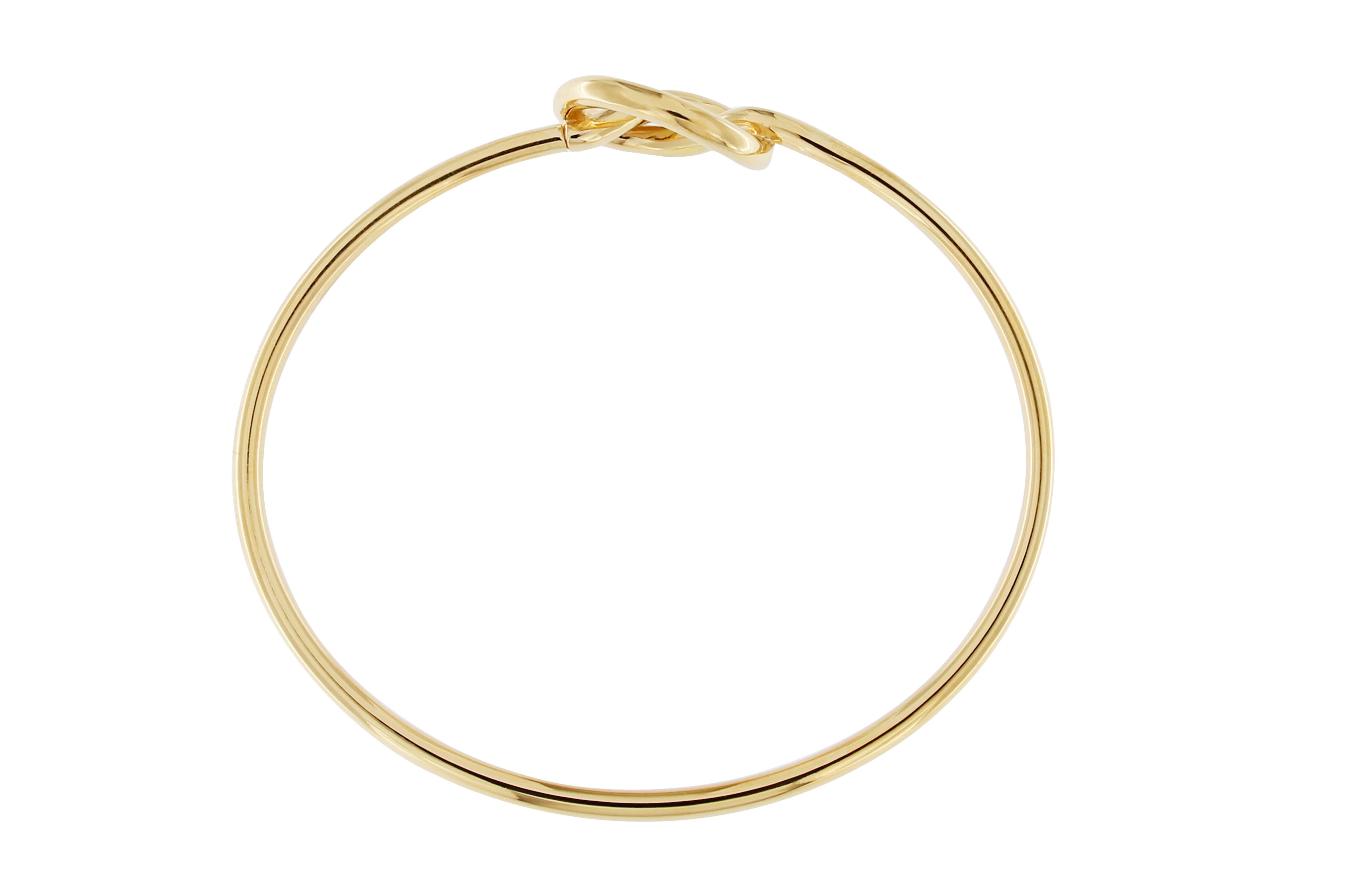 Jona 18 Karat Yellow Gold Knot Bangle Bracelet In New Condition In Torino, IT