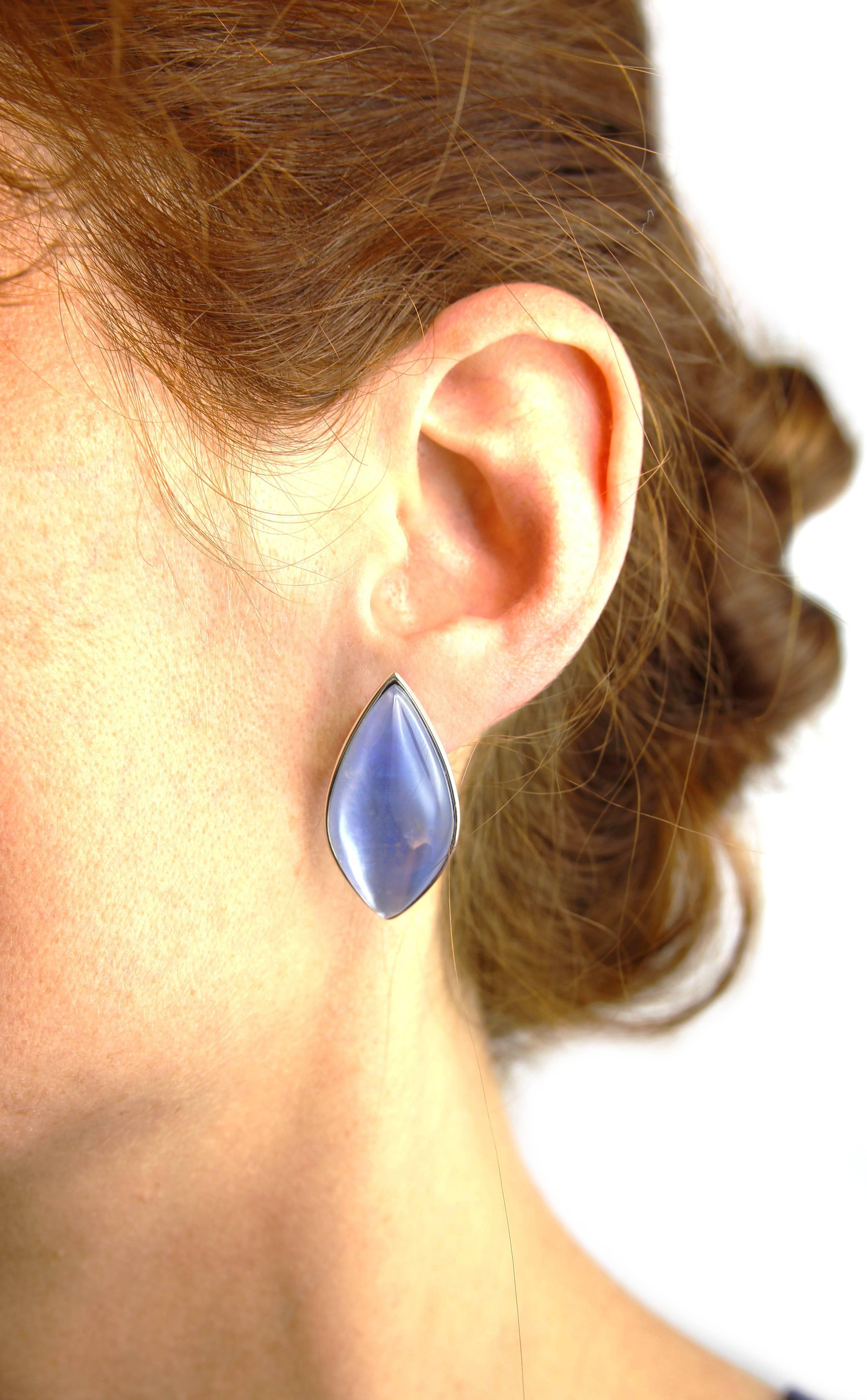 Jona design collection, hand crafted in Italy, 18 Karat white gold earrings set with a cabochon cut Quartz over Lapis Lazuli,  weighing 54.28 carats. Clips can be mounted upon request.
Dimensions: H 1.10 in x W 0.47 in x D 0.43 in - H 28 mm x W 12