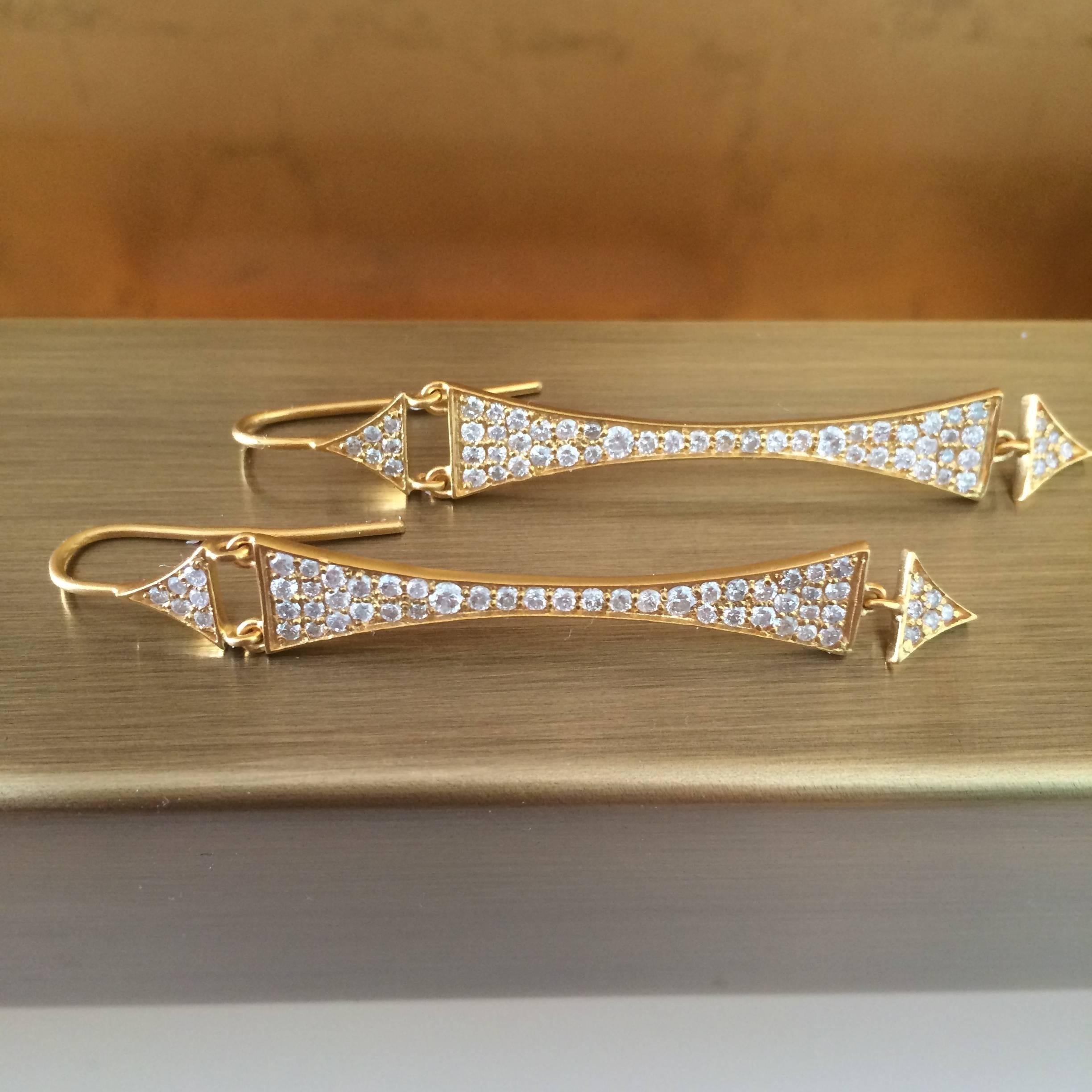 Artist Lauren Harper 1.28 Carat Diamond Gold Column Drop Earrings For Sale