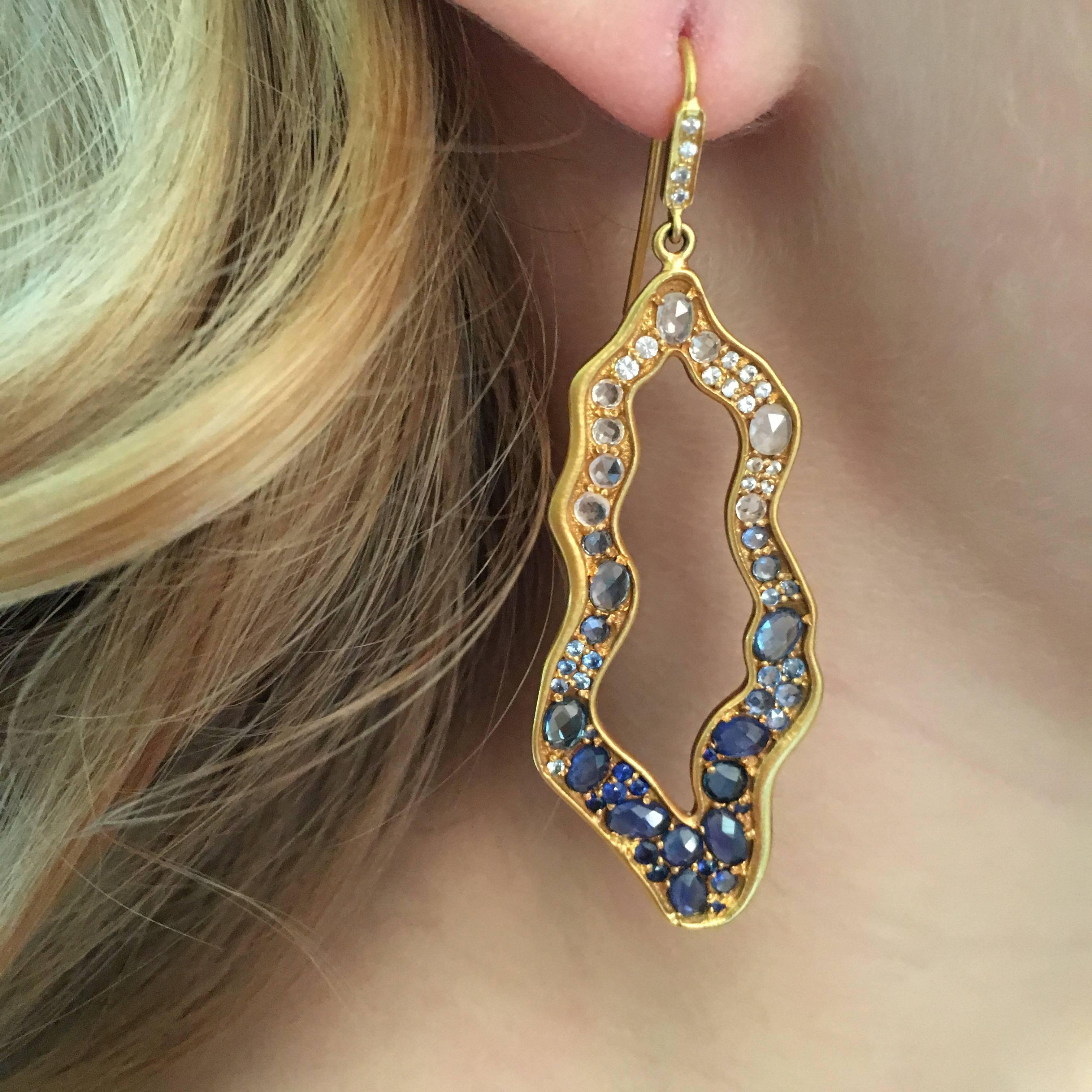 Organic shaped ombre blue and white rose cut Sapphires set in Lauren Harper's signature matte 18kt Gold.   Anything but ordinary, these unique earrings will set you apart from the crowd, and get you lots of compliments!  As amazing with jeans as