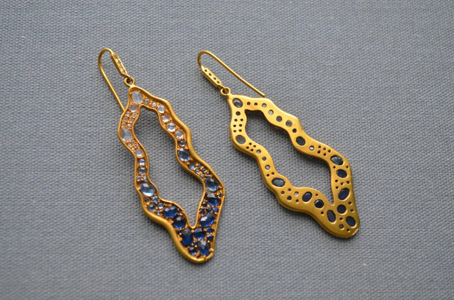 Artist Lauren Harper Collection Blue Sapphire Ombre Drop Gold Earrings For Sale