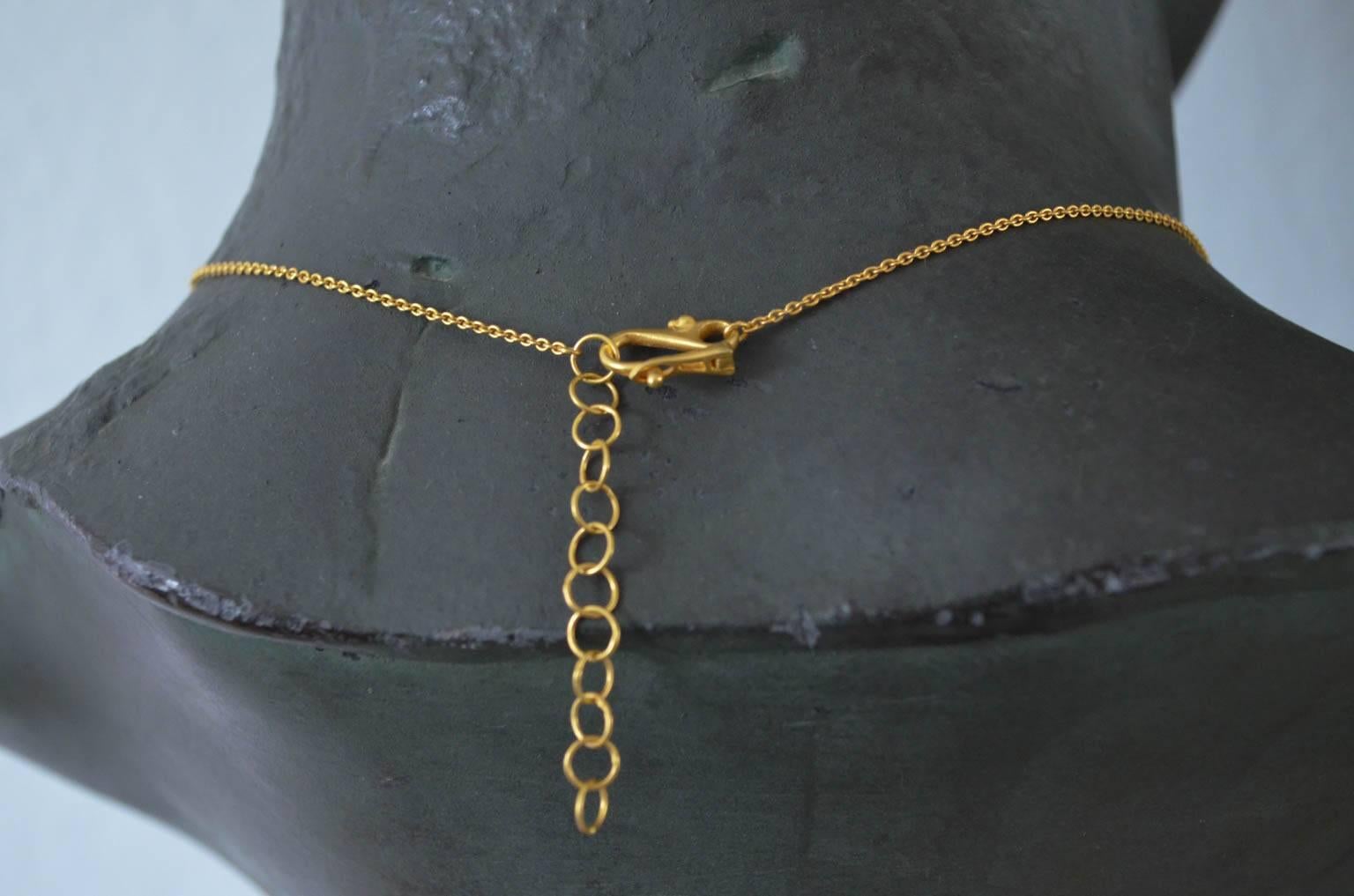 Lauren Harper Gede-inspirierte Smaragd-, Tansanit- und Gold-Statement-Halskette Damen im Angebot