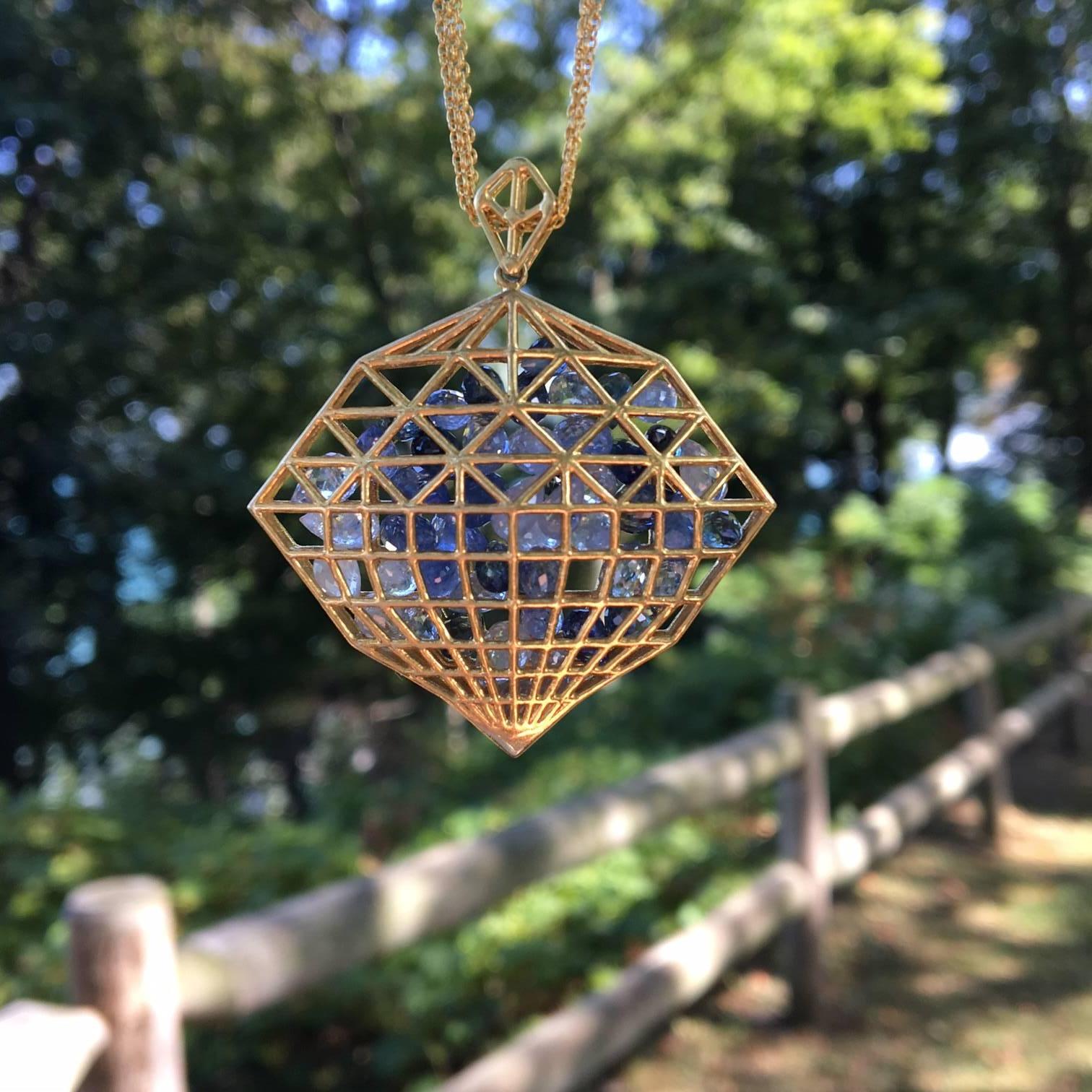 Lauren Harper Sapphire, 18 Karat Gold Shaker Statement Pendant Necklace In New Condition For Sale In Winnetka, IL