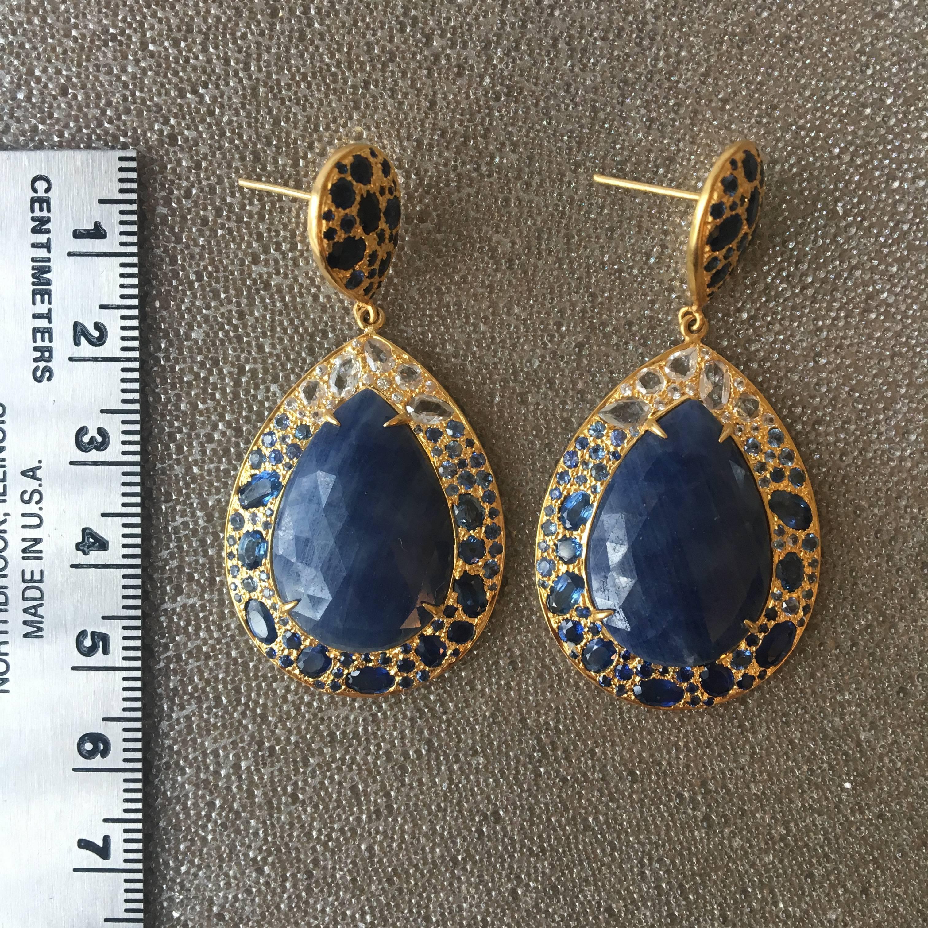 Lauren Harper Blue and White Sapphire, 18 Karat Gold Ombre Post Drop Earrings In New Condition For Sale In Winnetka, IL