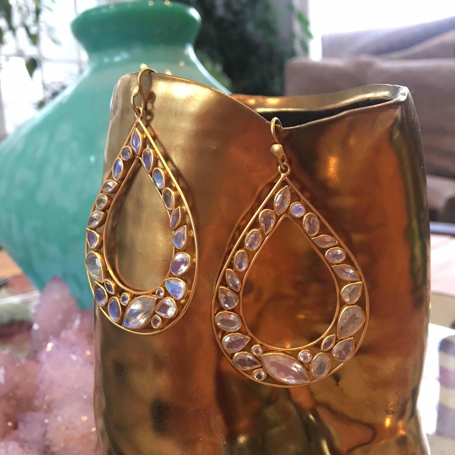 Lauren Harper Rainbow Moonstone, Gold Pear Drop Earrings For Sale 2