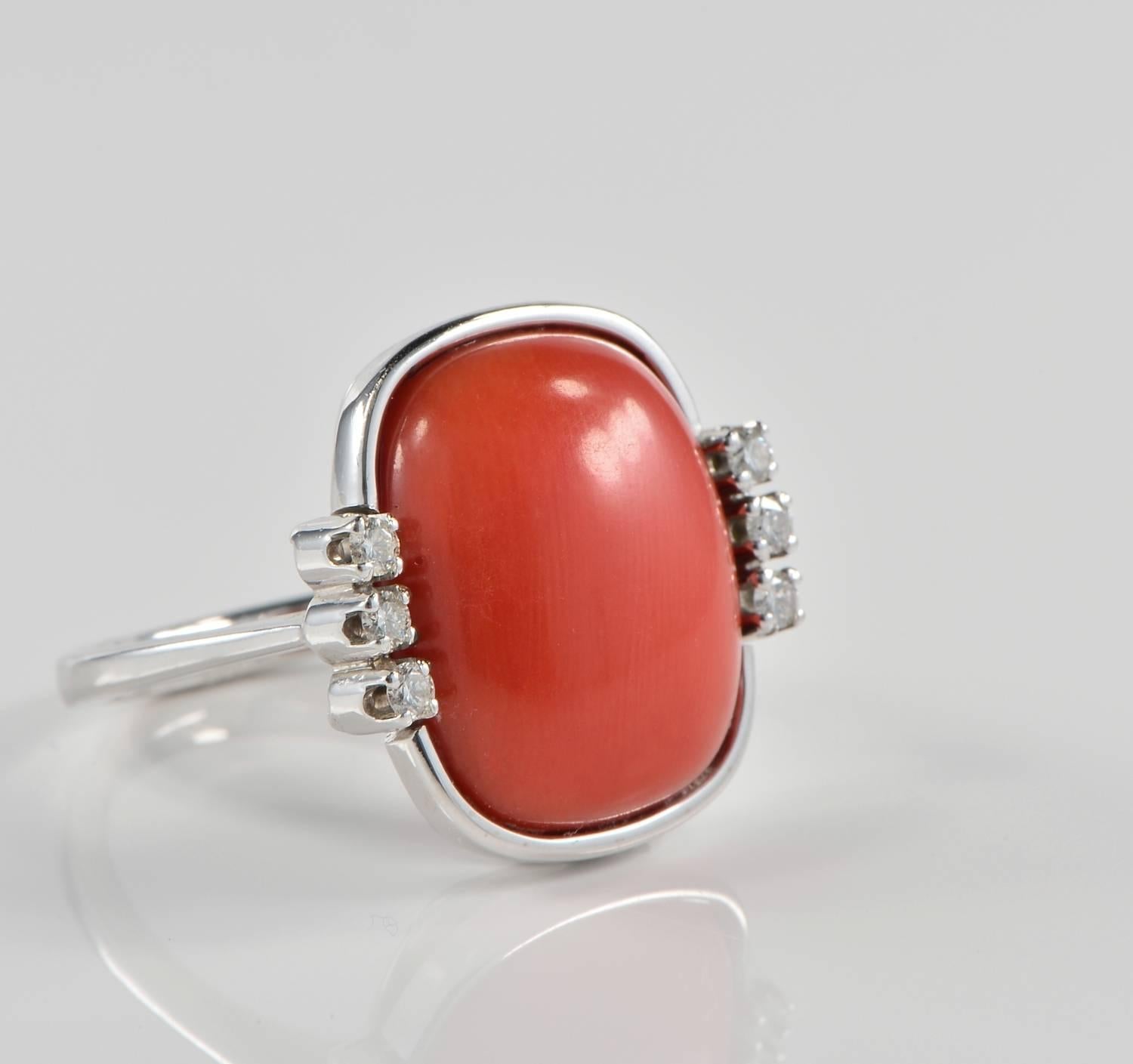 cabochon coral