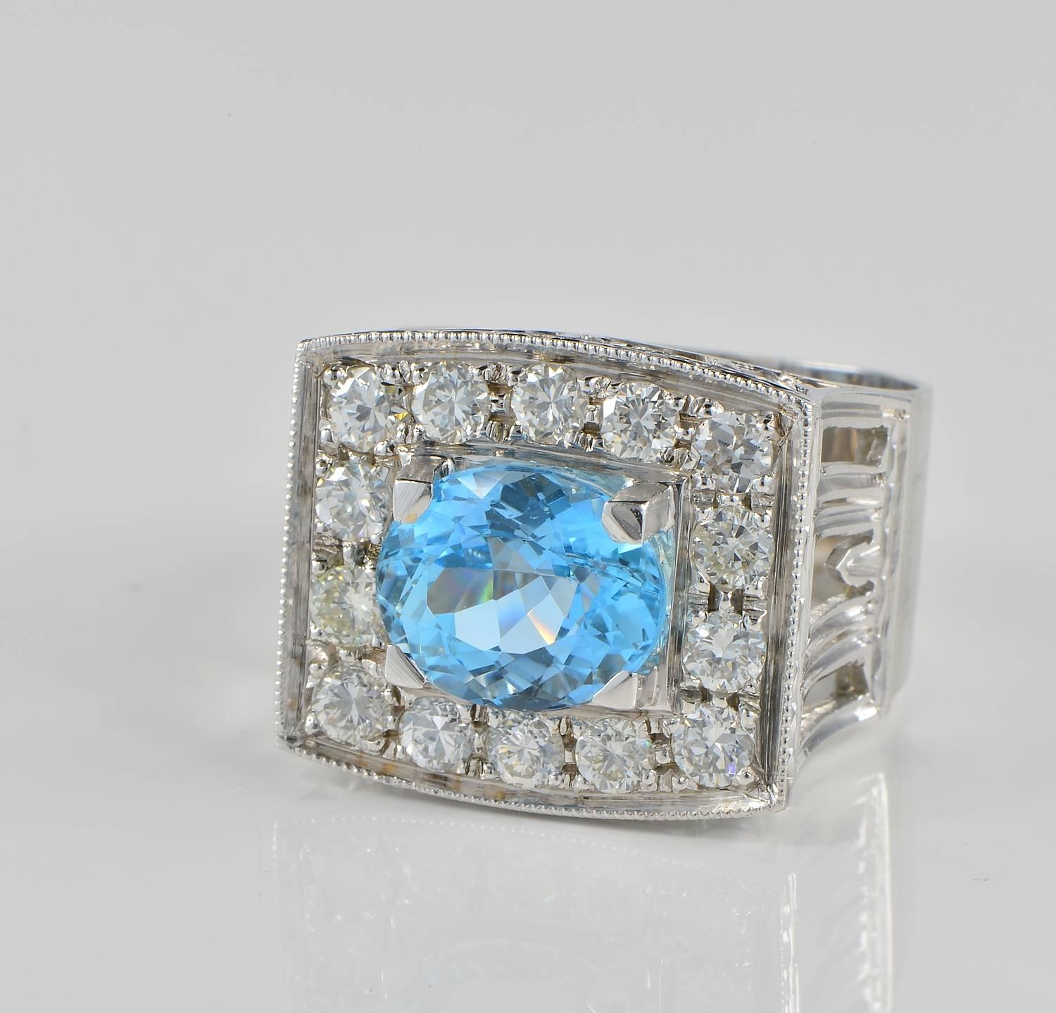 3.00 Carat Deep Blue Aquamarine 1.10 Carat Diamond Retro Ring In Excellent Condition In Napoli, IT