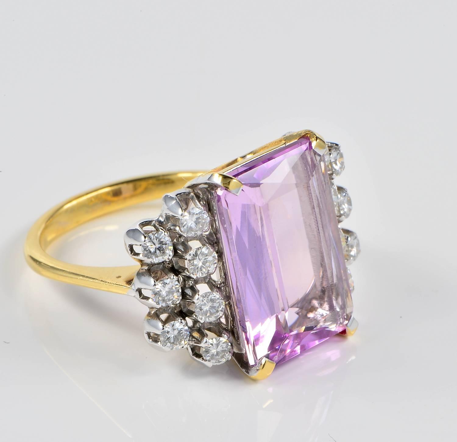 Sensational large sized Natural Kunzite and Diamond vintage ring.
Boasting fine workmanship of solid 18 KT white and yellow gold.
The large Kunzite has a charming pastel pink to it with violet over hue, truly gorgeous colour!
Estimate 8.60 Ct