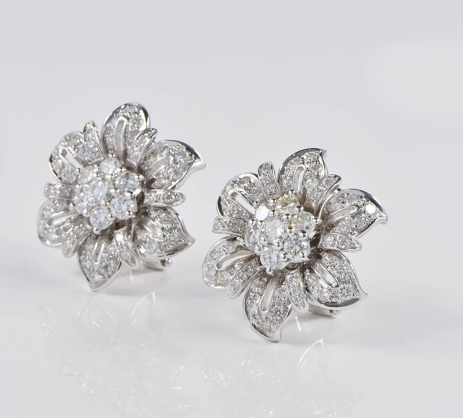 Contemporary 2.35 Carat Diamond Beautiful Vintage Flower Earrings