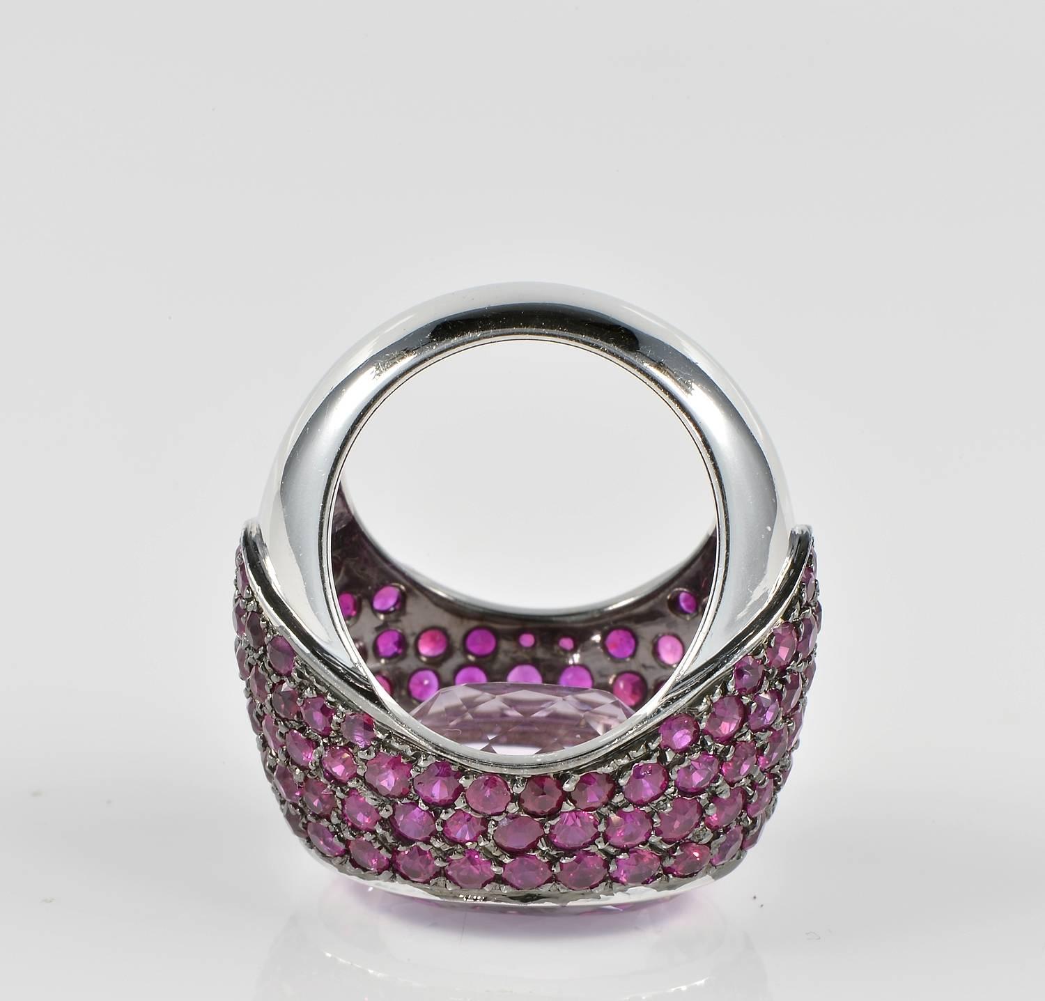 Women's Fabulous 18.0 Carat Kunzite 5.0 Carat Ruby Contemporary Ring For Sale