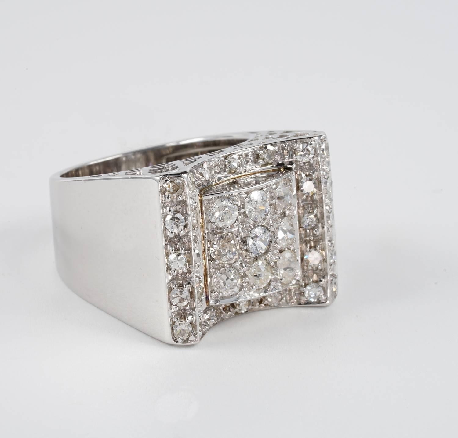 Genuine Art Deco, stunning buckle design overwhelmed by Diamonds
Approx 1.50 Ct of old min ecut and swiss cut Diamonds rated G VS/SI/I
Hand crafted of solid 18 KT white gold, marked
Impressive ring 1930 ca!

Metal: 18 Kt white gold
Hallmarks: